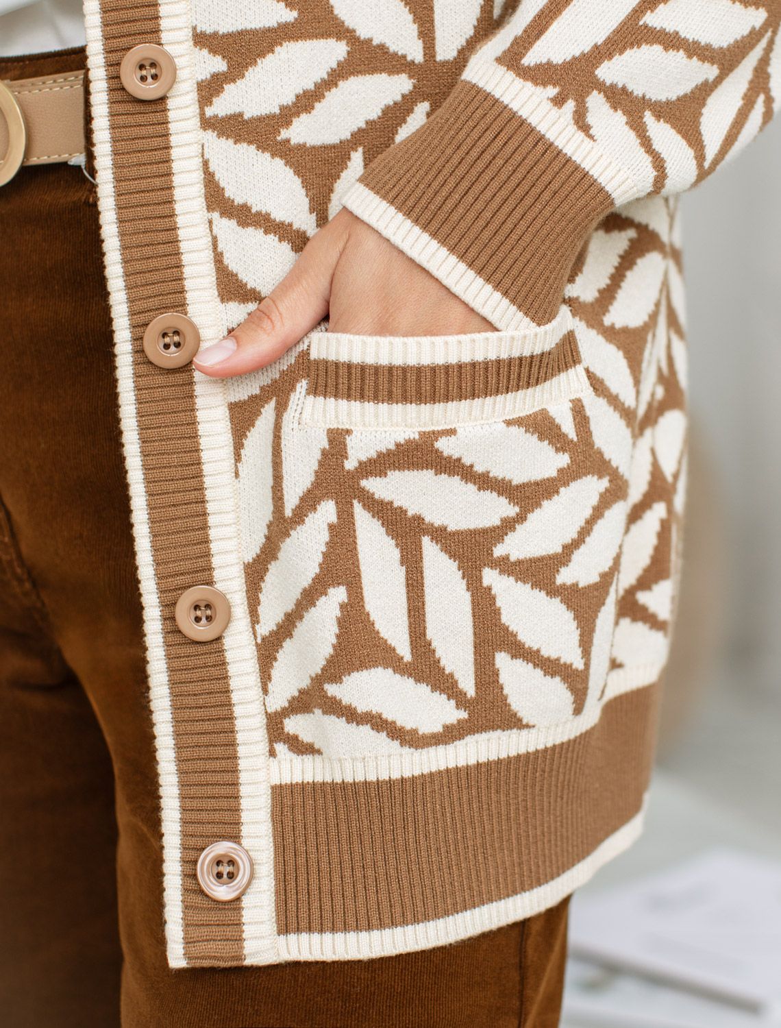 Ст.цена 3190р Кардиган жаккардовой вязки с кашемиром D31.130 карамельный-бежевый