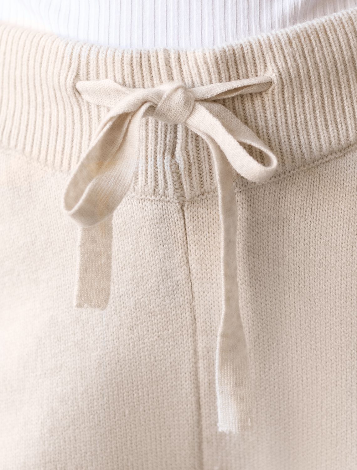 Ст.цена 2450р Брюки из пряжи с кашемиром D38.013 овсяный меланж