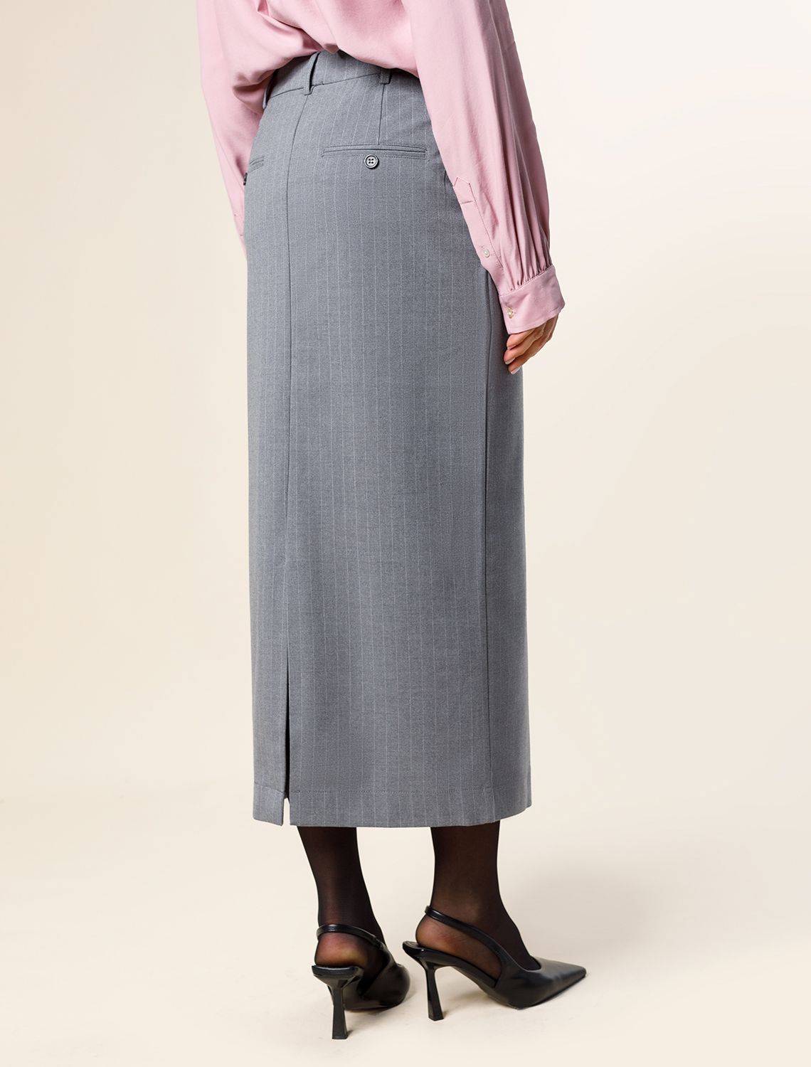 Ст.цена 2790р Юбка миди с двумя разрезами из премиальной поливискозы с эластаном D26.180 серый