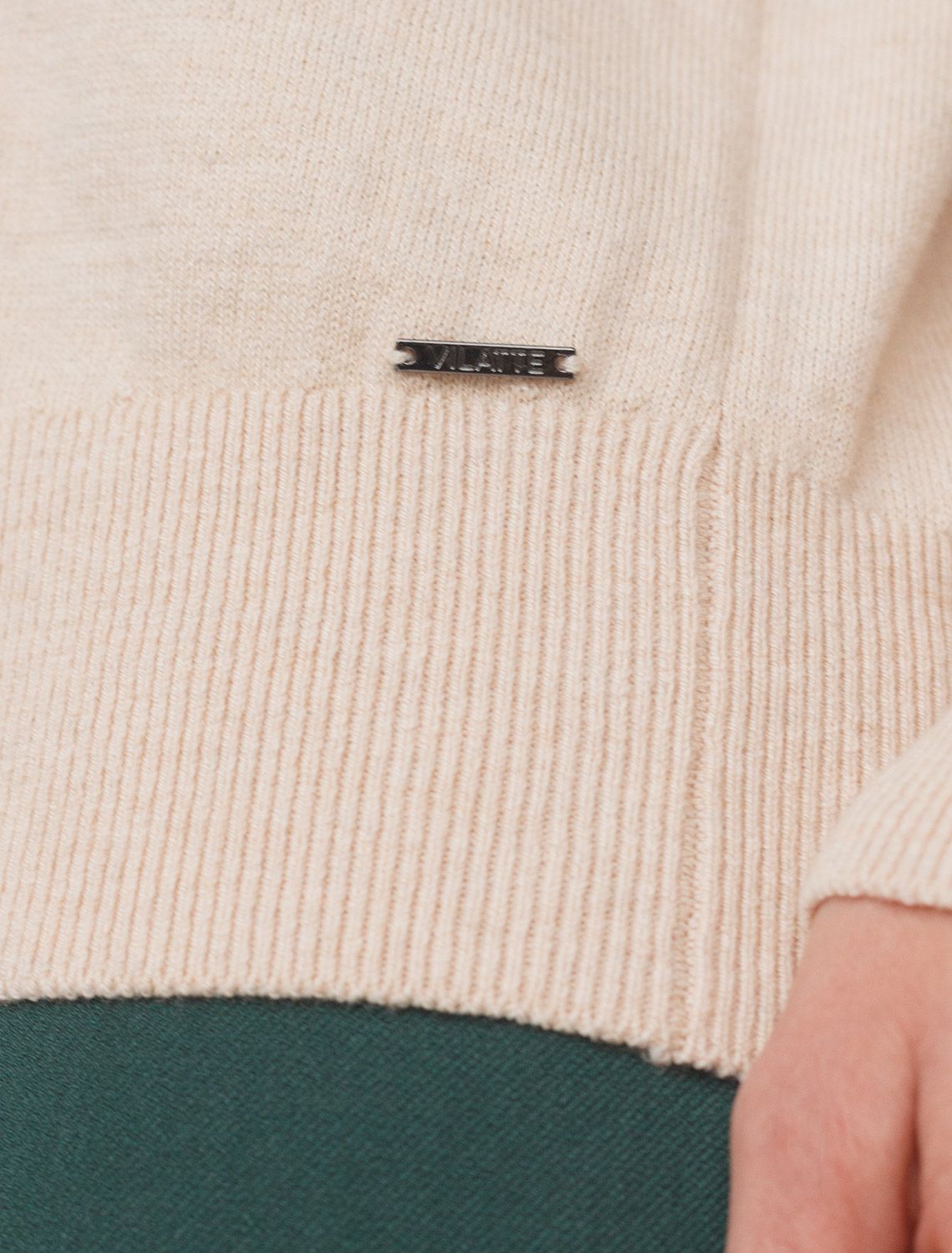 Ст.цена 1990р Джемпер тонкой вязки из хлопка с кашемиром D39.352 бежевый меланж