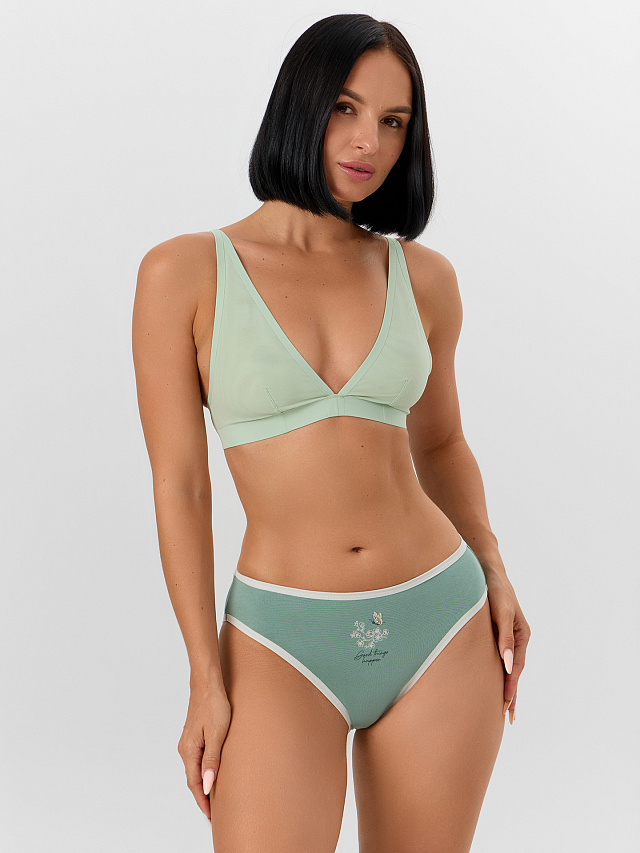 Трусы женские классические в зеленом цвете с печатью