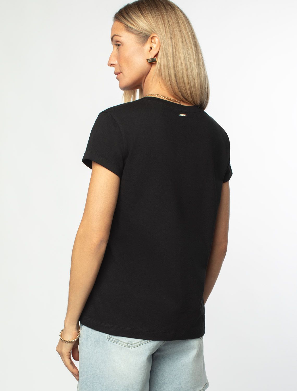 Футболка из премиального хлопка с авторским принтом