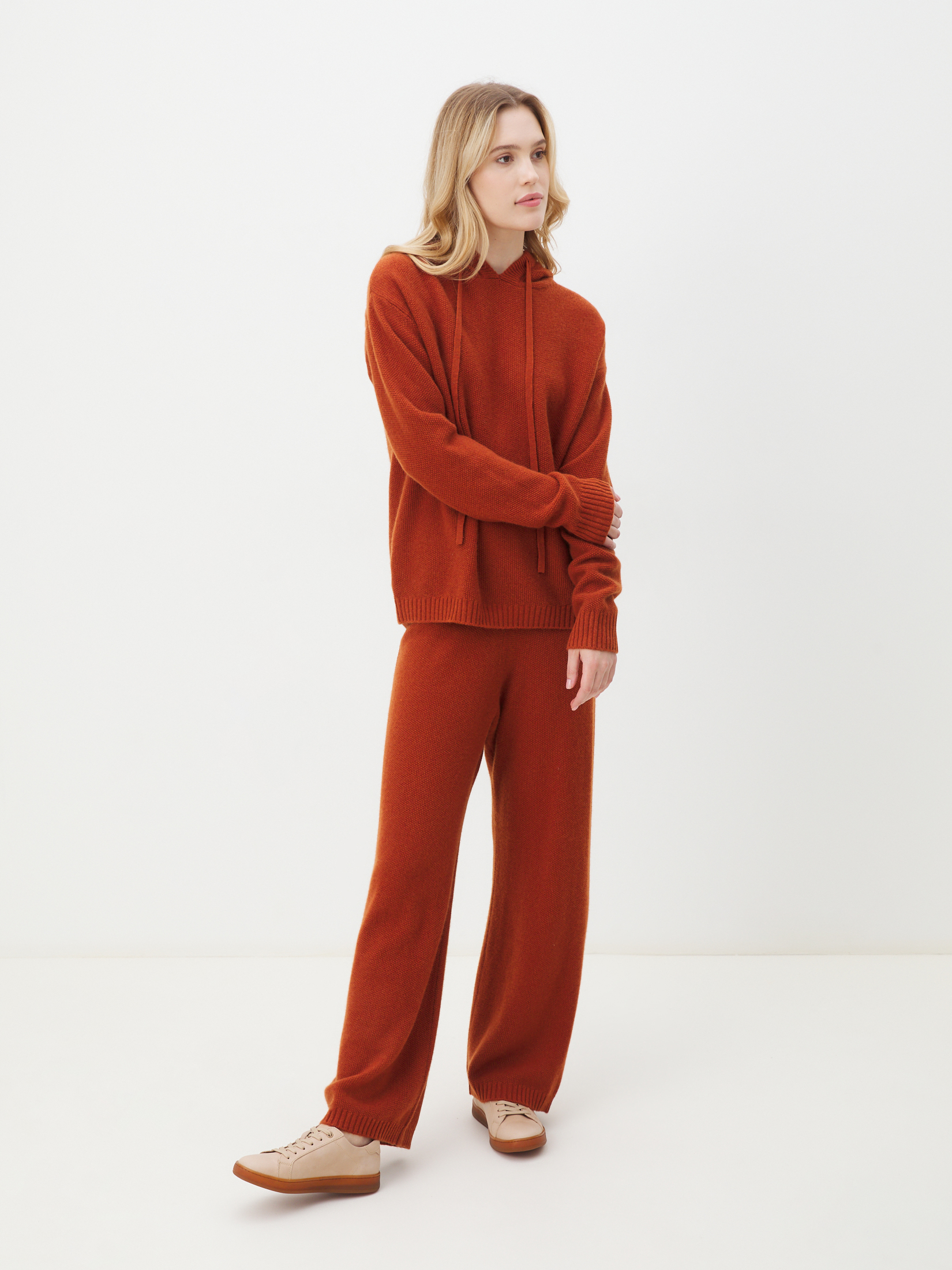 Женский вязаный костюм (джемпер и брюки) MAISON DAVID 4300966, красно-оранжевый