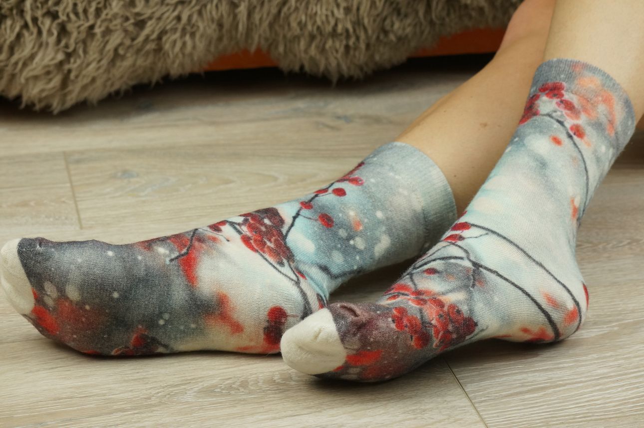 219 Slim Тонкие шерстяные носки. Боярышник под снегом