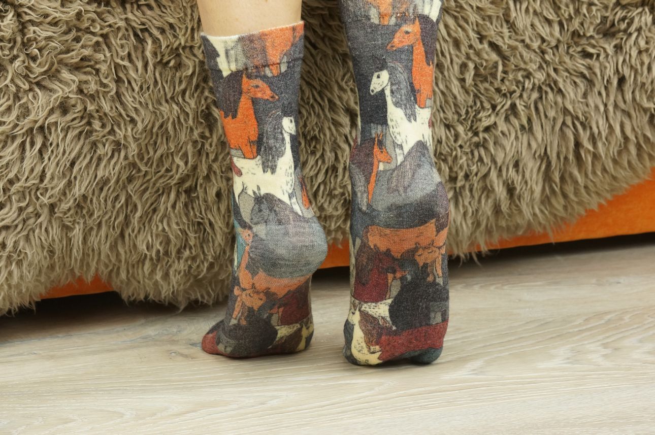 224 Slim Тонкие шерстяные носки. Лошадки дудл арт