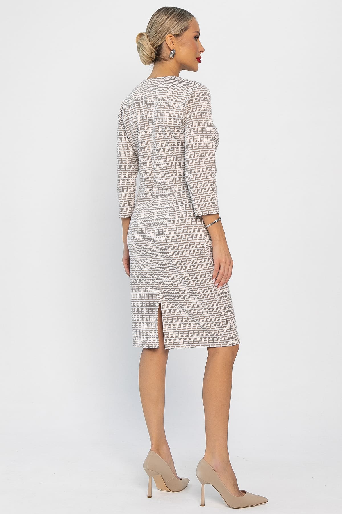 Платье Леди Мери НЬЮ (бежевое) П13668-19М