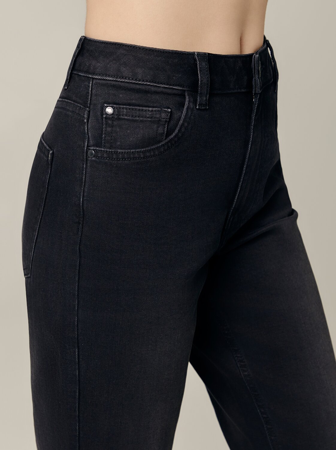 Ст.цена 3456р. Conte elegant Джинсы CON-662 black 508929