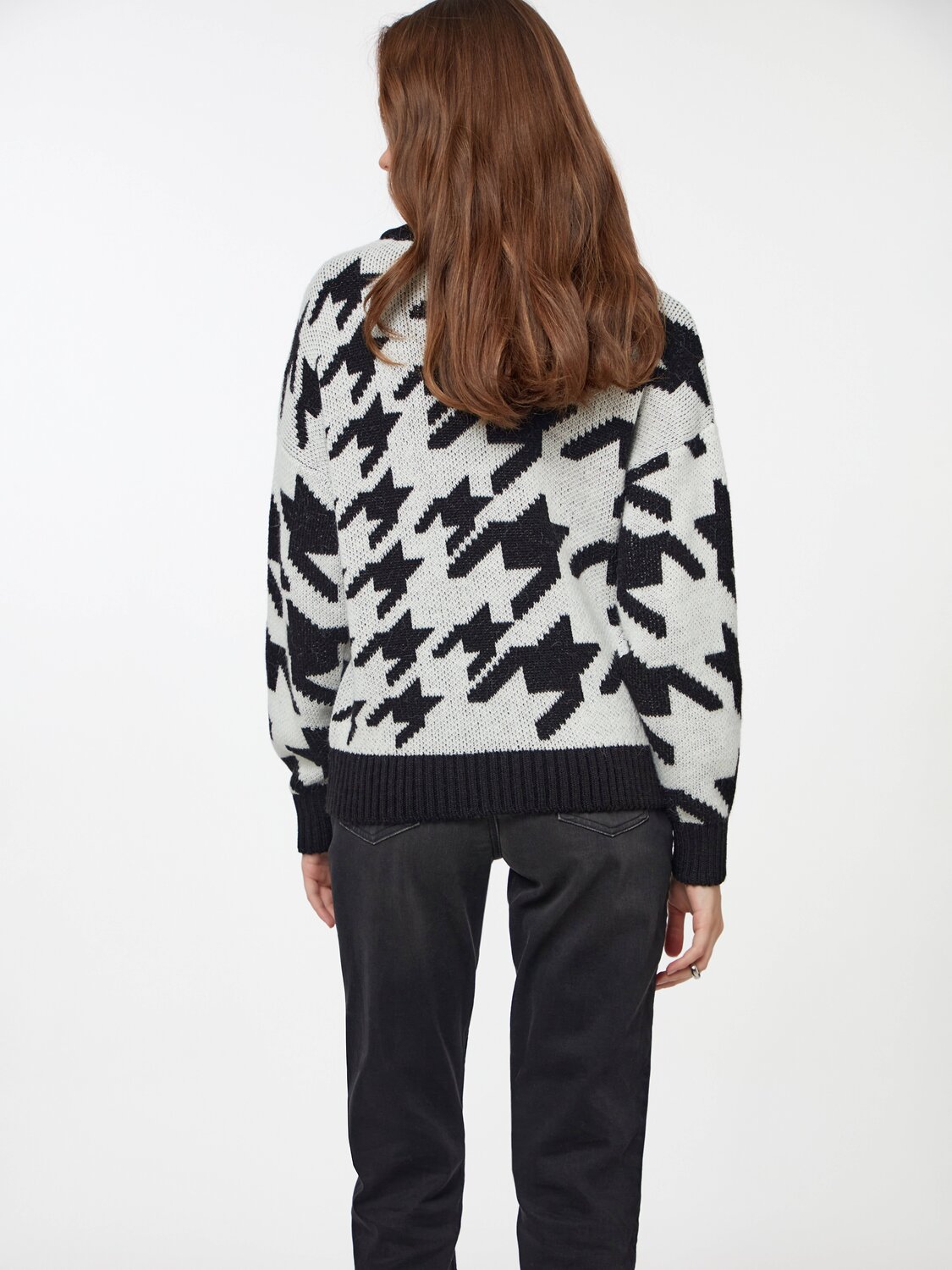 Ст.цена 4438р. Conte elegant Джемпер LDK 307 black-white 409591