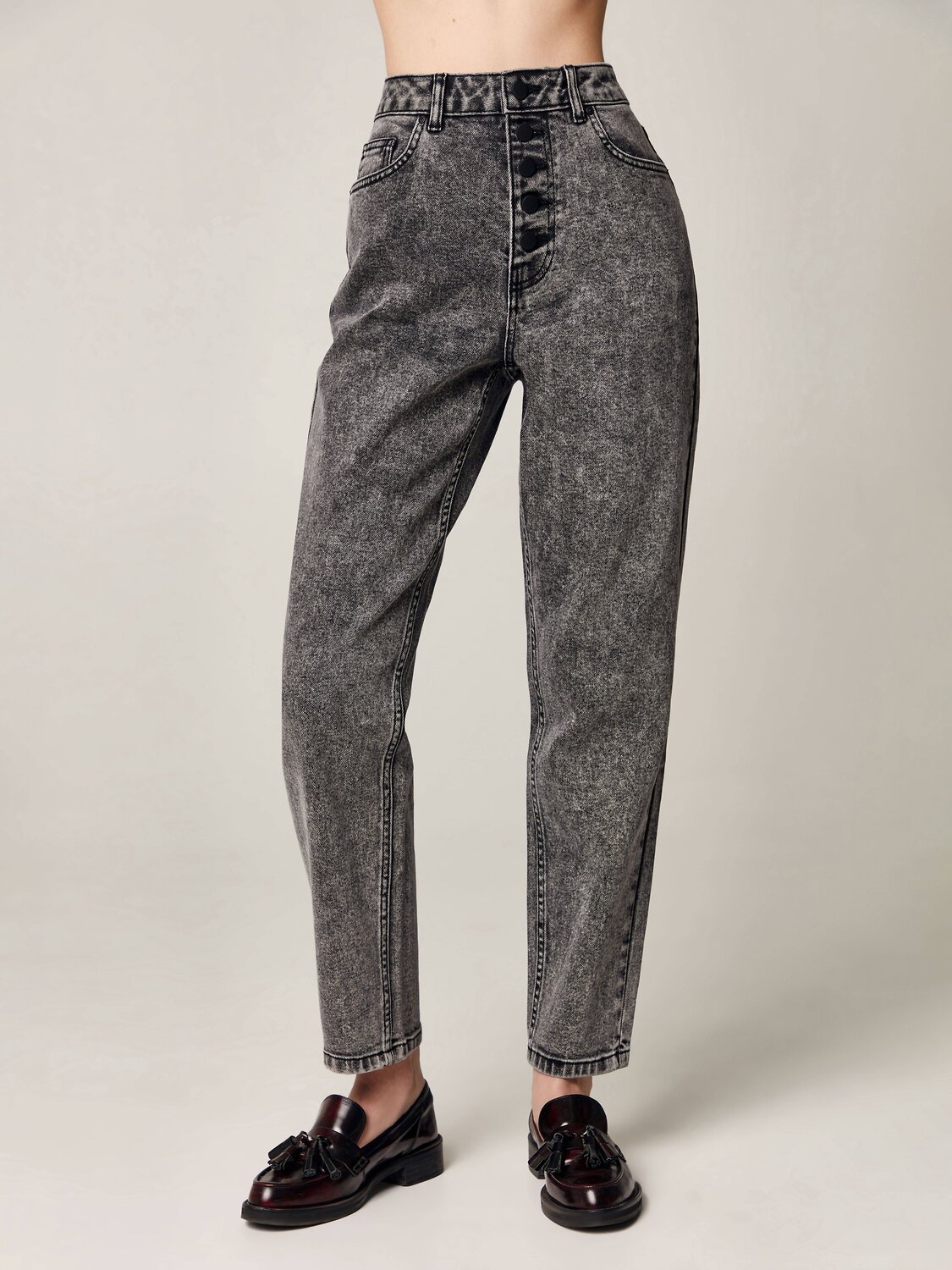 Ст.цена 3420р. Conte elegant Джинсы CON-518 acid grey 256272