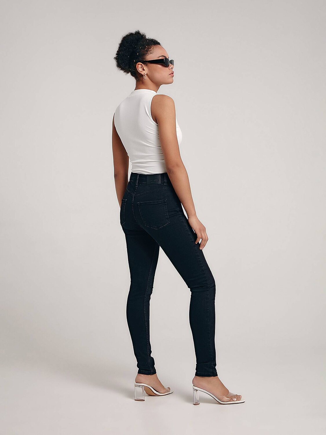 Ст.цена 3091р. Conte elegant Джинсы CON-441 washed black 219809