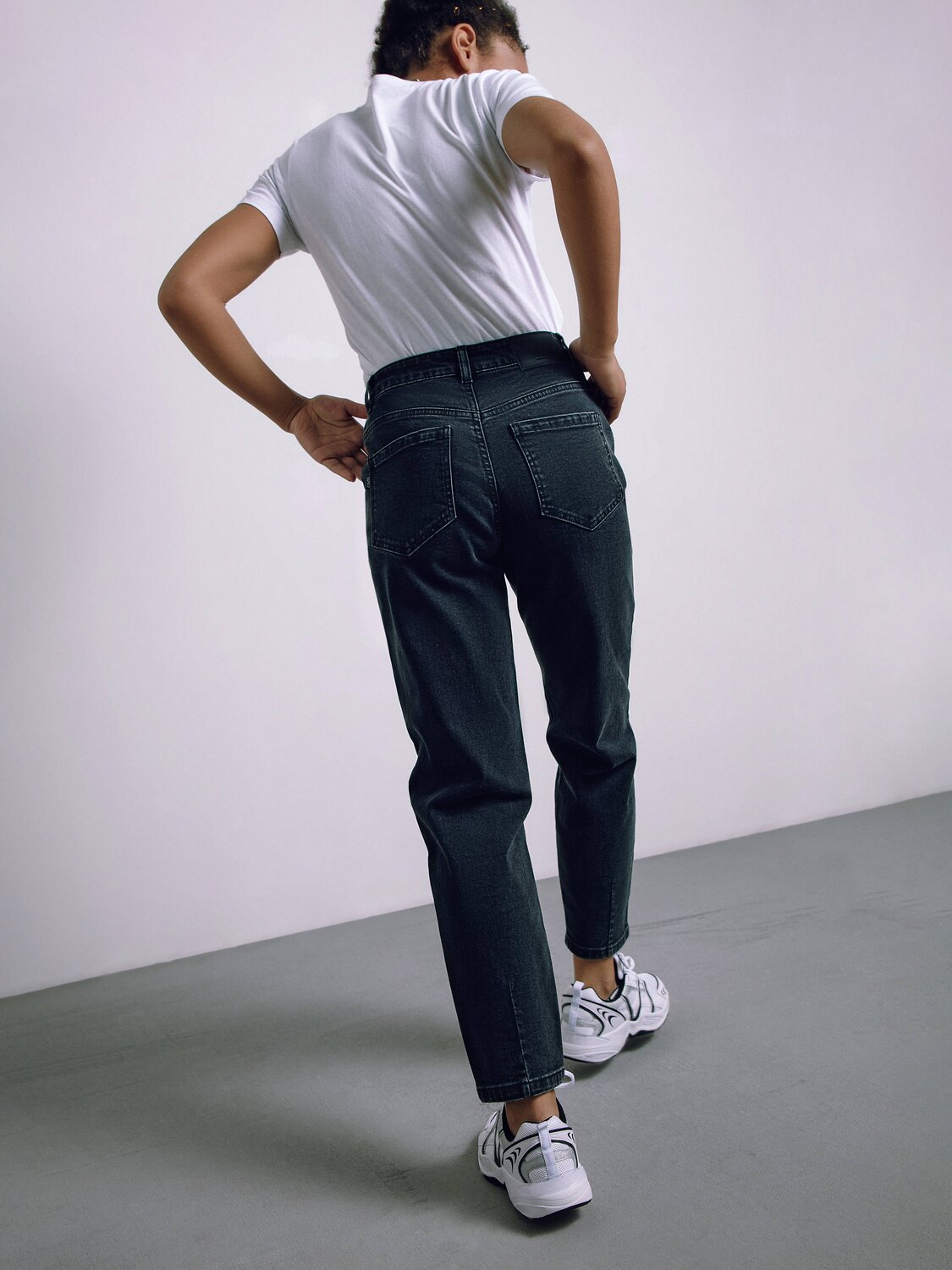 Ст.цена 3855р. Conte elegant Джинсы CON-423 washed black 219818