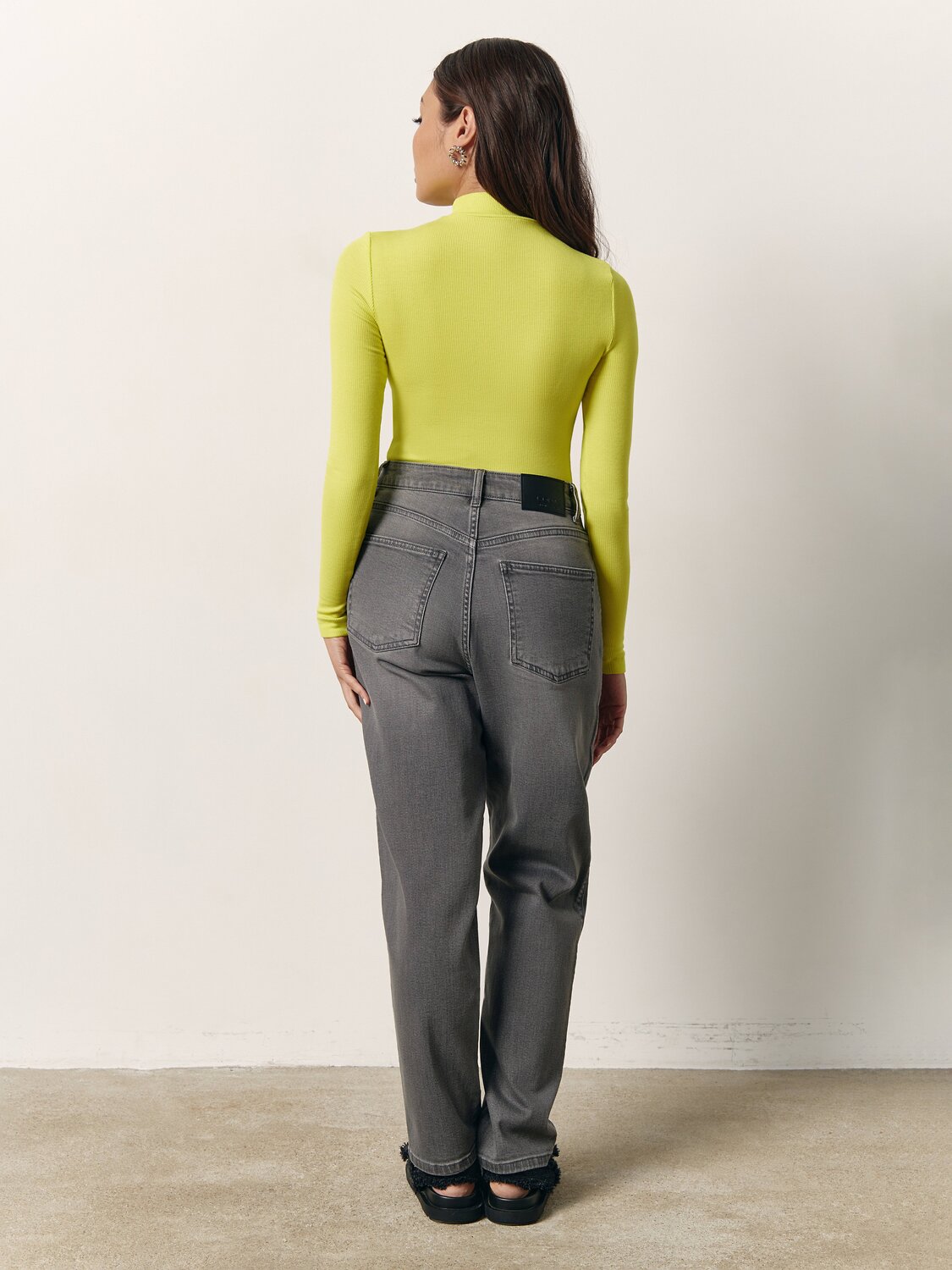 Ст.цена 3900р. Conte elegant Джинсы CON-599 grey 309100