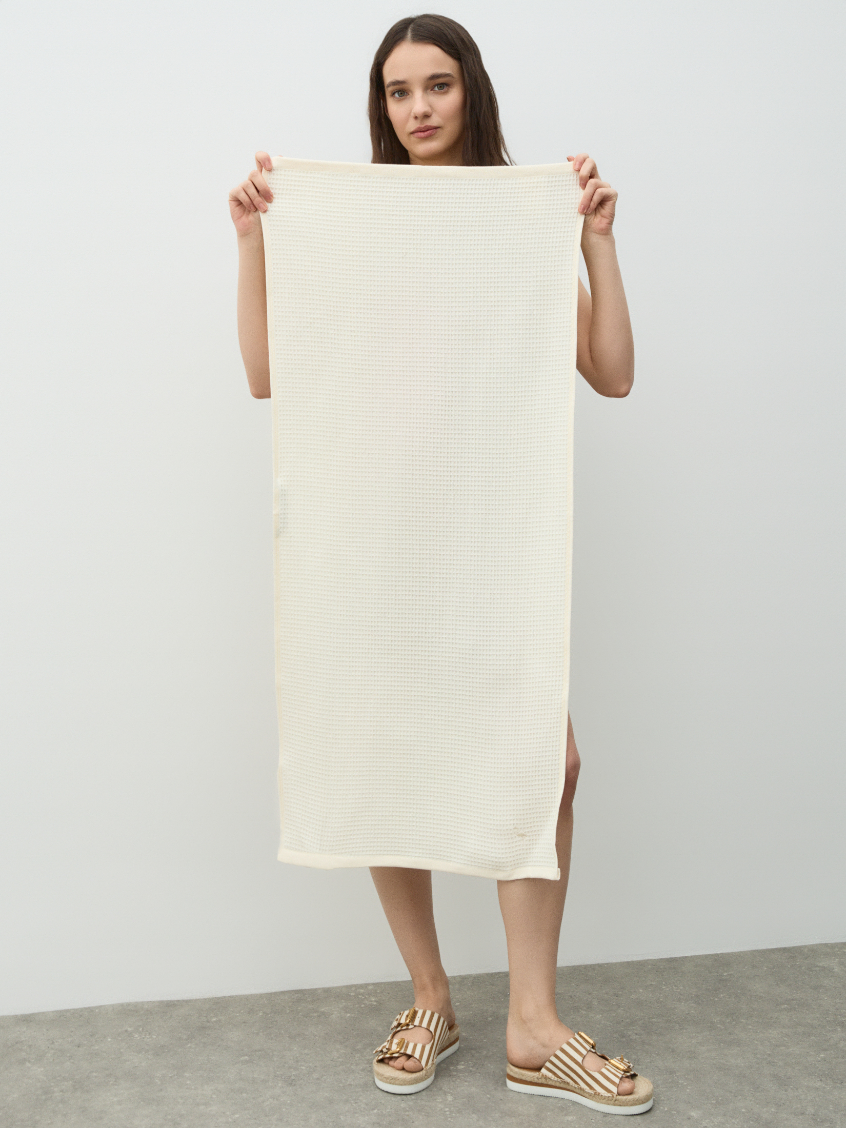 252 р. 600 р. Вафельное полотенце для лица и рук 50x100 MAISON DAVID