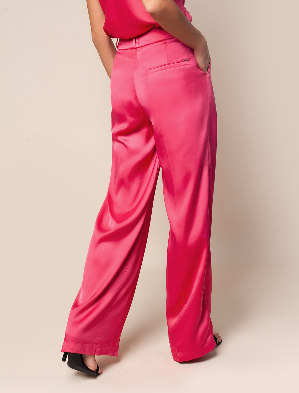 ст. цена1990руб.! VILATTE Брюки D24.534viva magenta