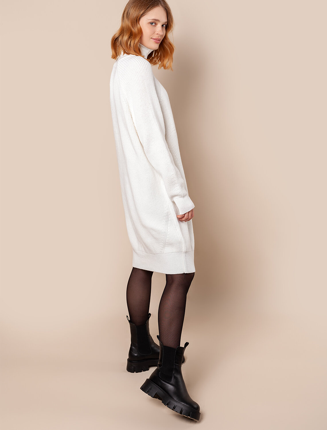 ст. цена3190руб.! VILATTE Джемпер D39.613белый