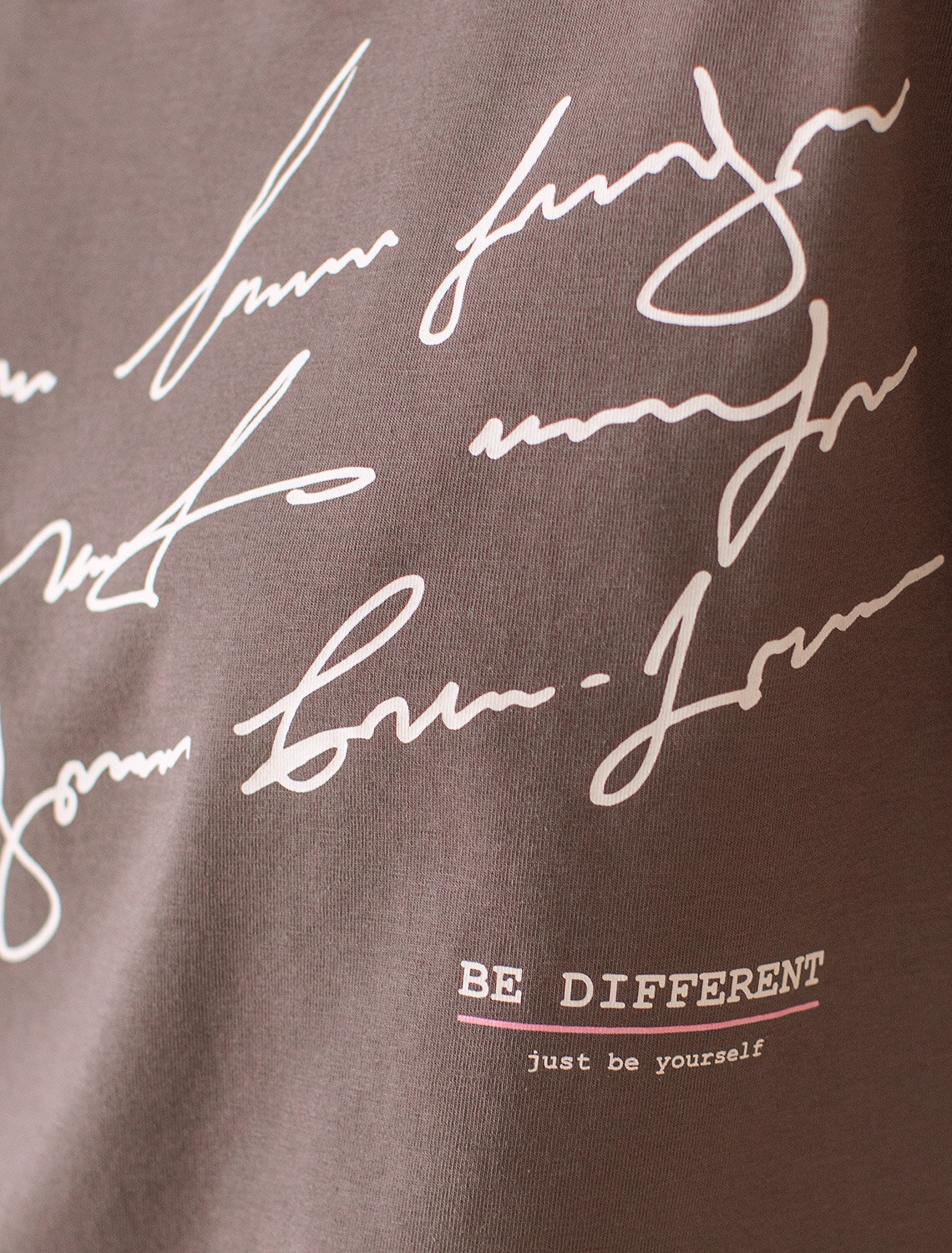 ст. цена1490руб.! VILATTE Футболка D49.983кофе_be different