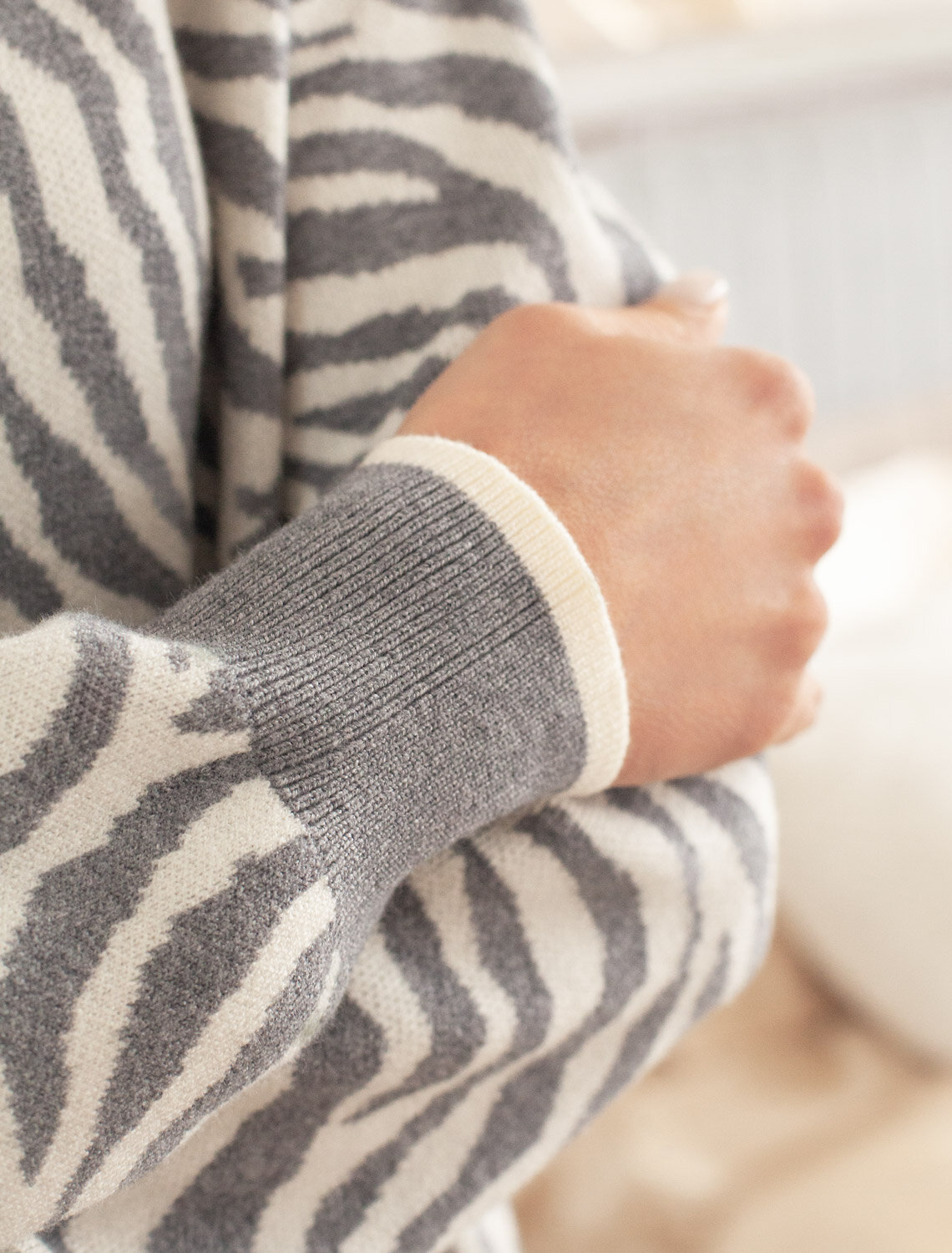 ст. цена3090руб.! VILATTE Платье D32.112серый