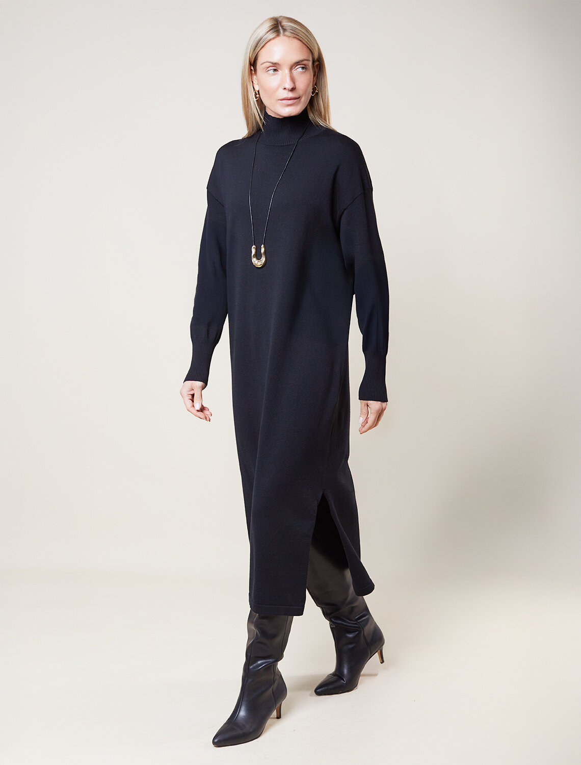 ст. цена2690руб.! VILATTE Платье D32.106черный