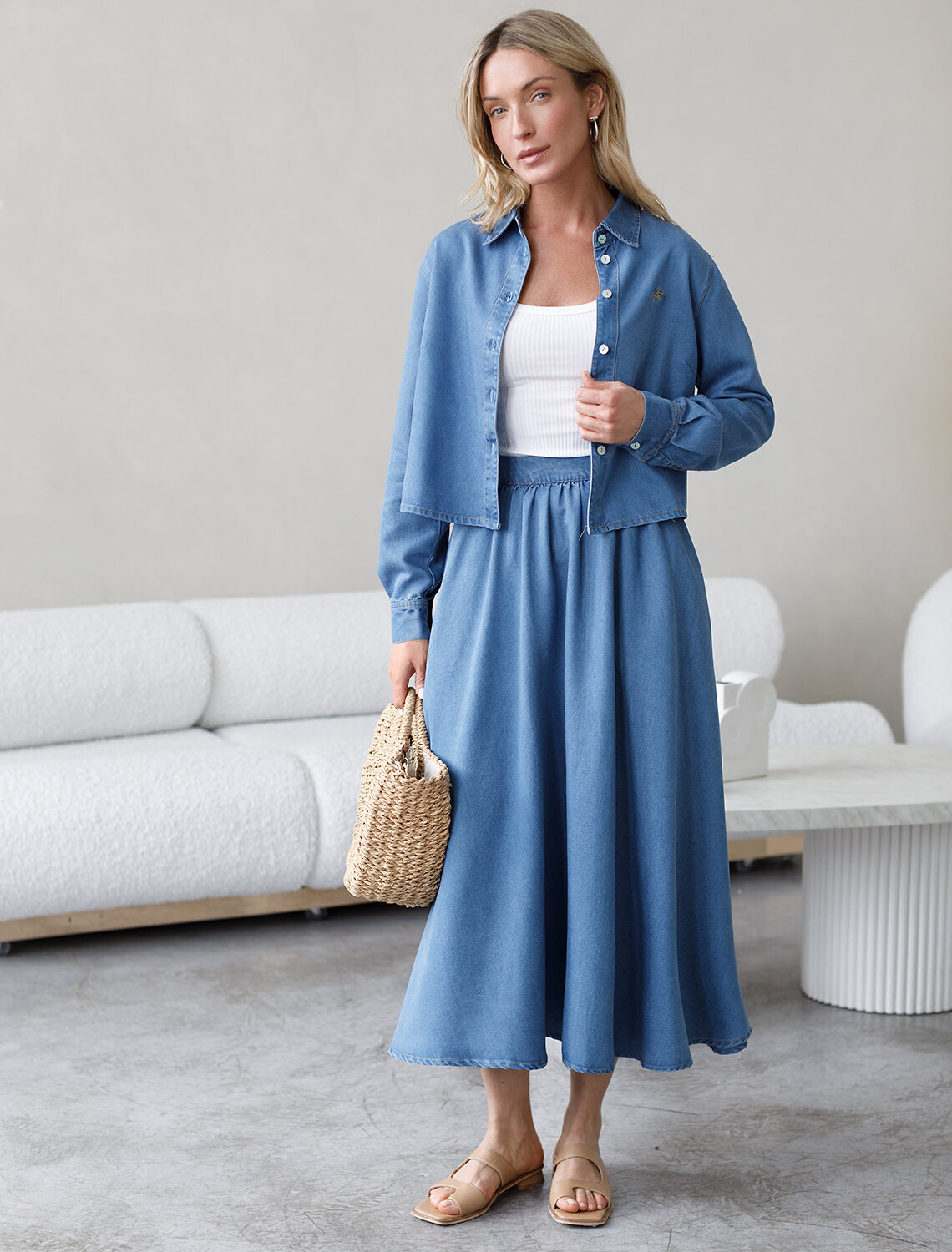 ст. цена2990руб.! VILATTE Юбка D56.116синий