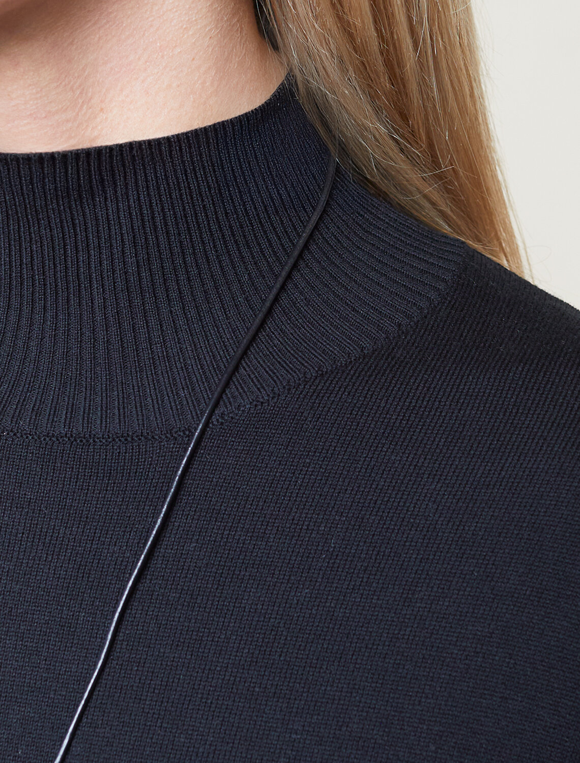 ст. цена2690руб.! VILATTE Платье D32.106черный