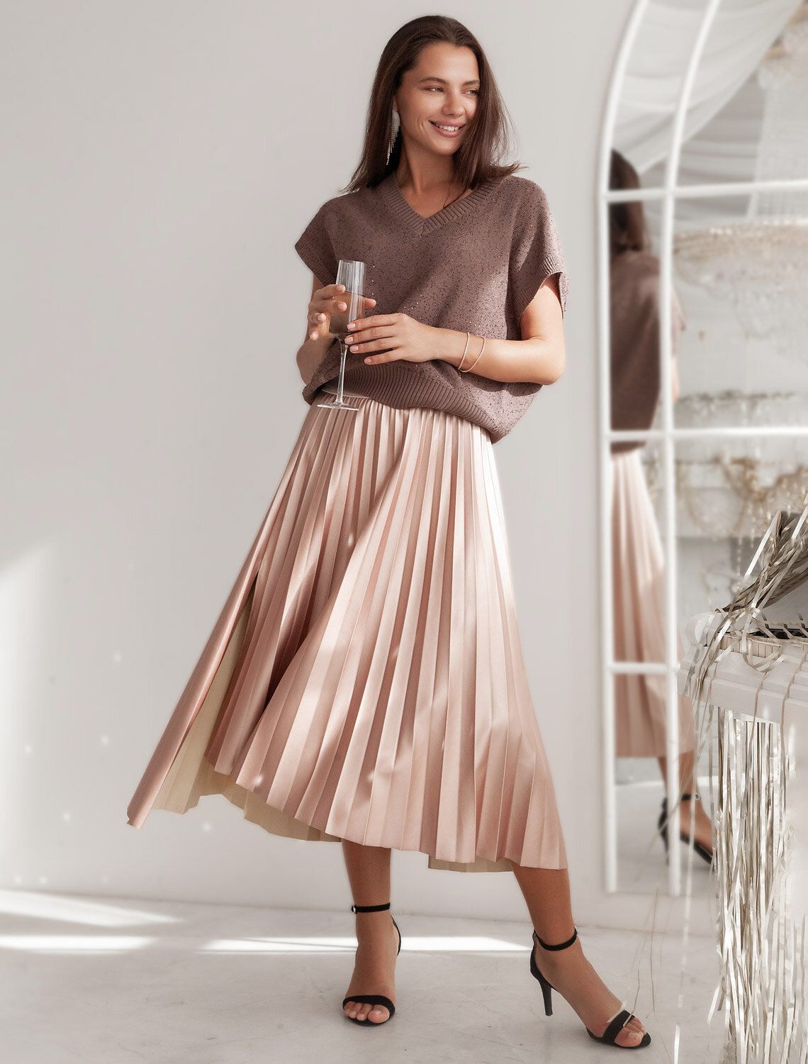 ст. цена3290руб.! VILATTE Юбка D26.459пудровый металлик