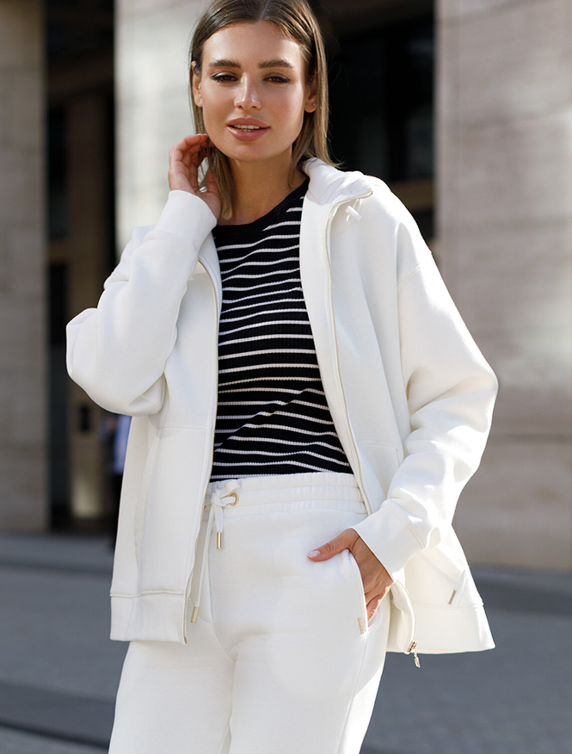 ст. цена3290руб.! VILATTE Джемпер D49.062белый