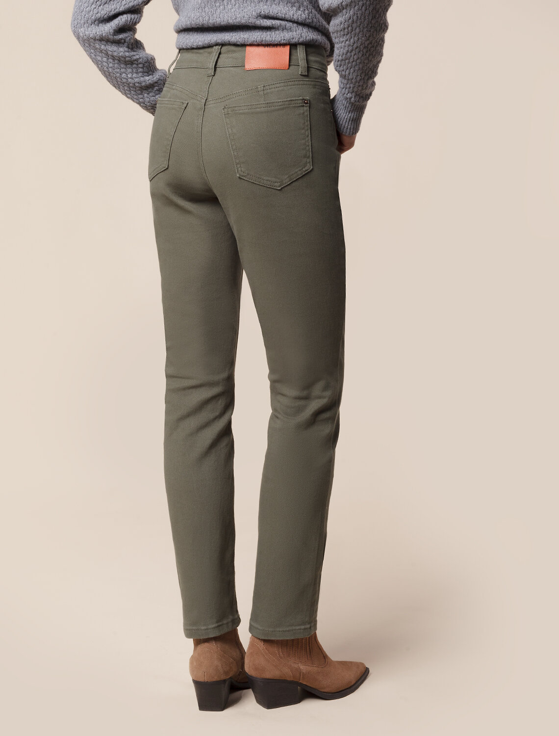 ст. цена2590руб.! VILATTE Брюки D24.229темно-оливковый