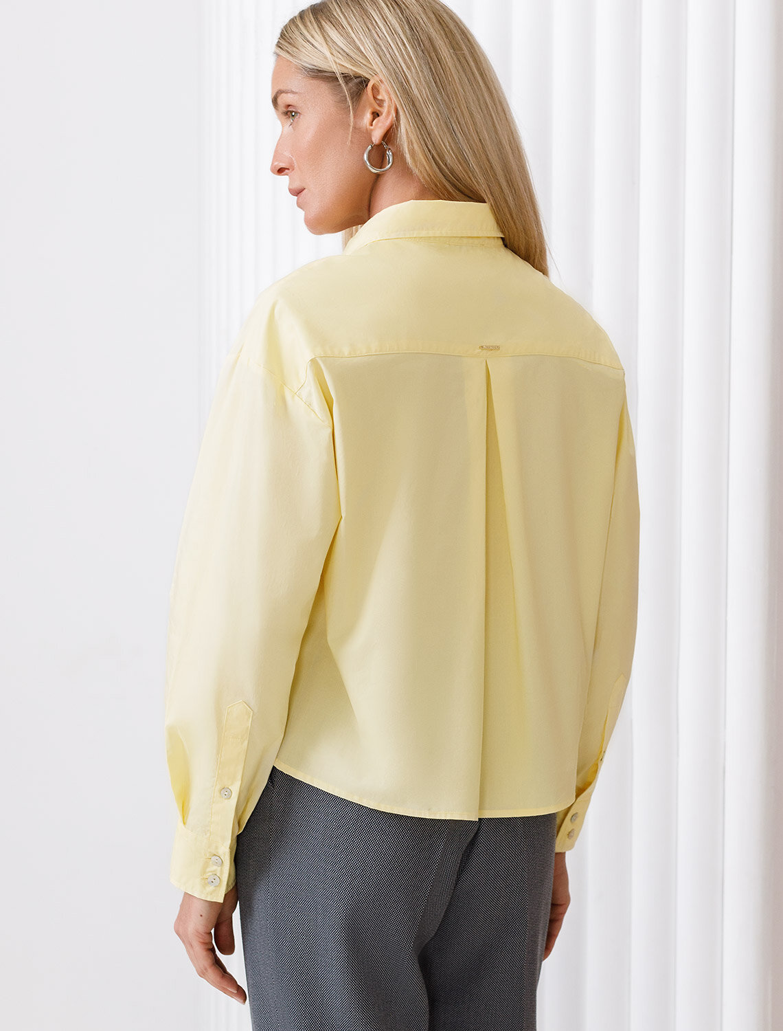 ст. цена2450руб.! VILATTE Блузка D29.258банановый