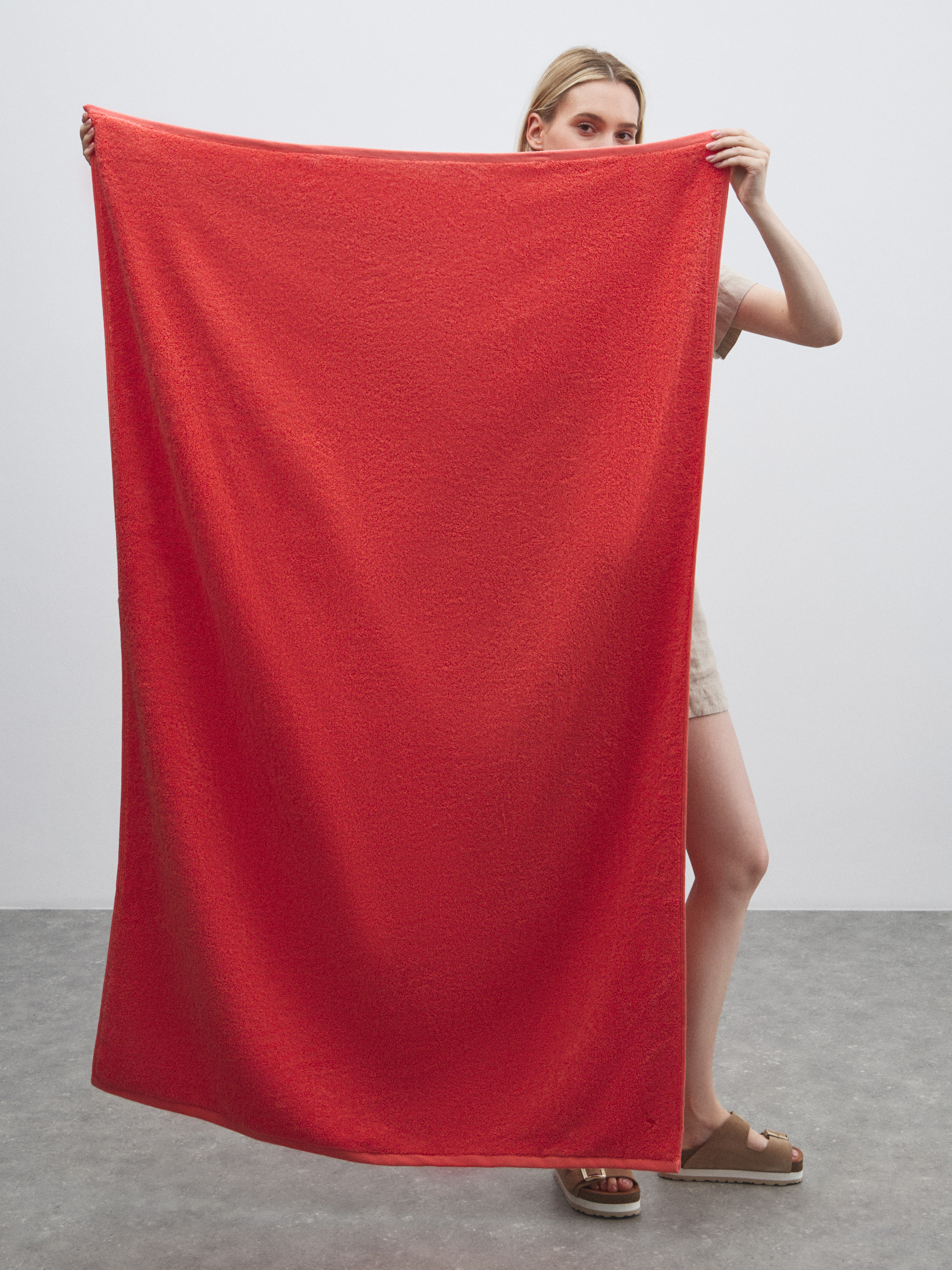 Махровое банное полотенце 100x150 MAISON DAVID 4692149, коралловый