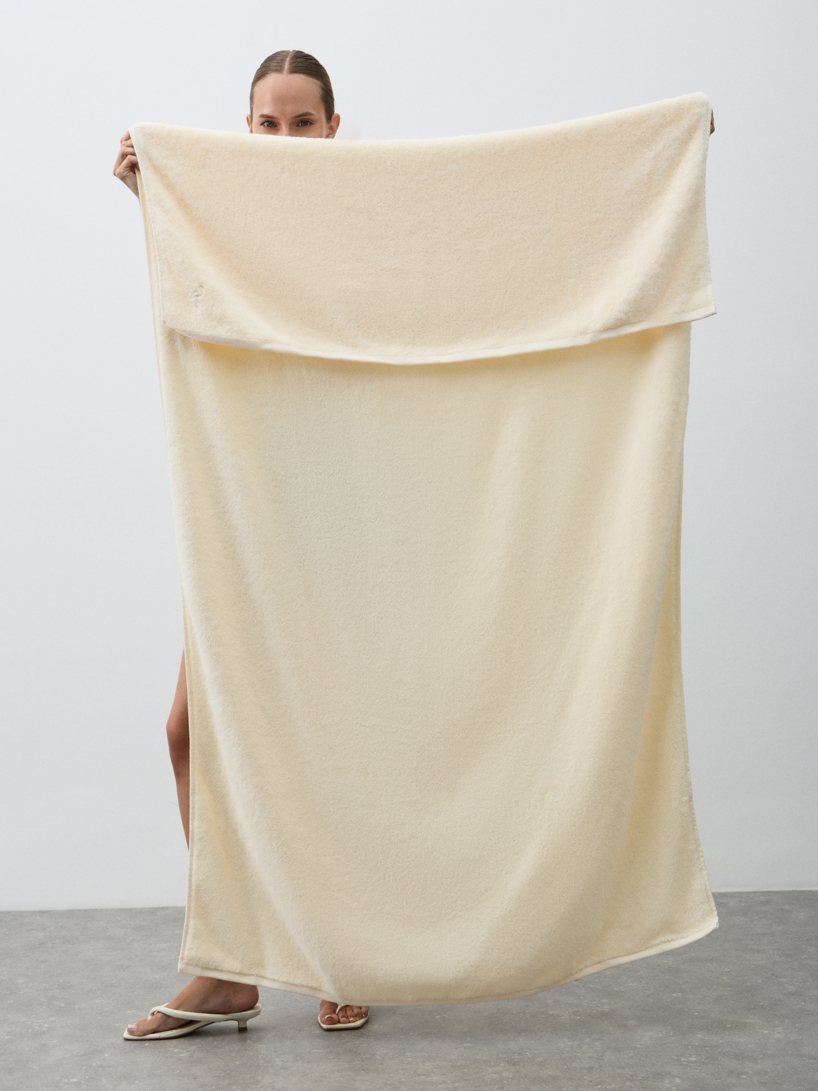 Махровое полотенце-покрывало 100x180 MAISON DAVID 4692359, молочно-бежевый