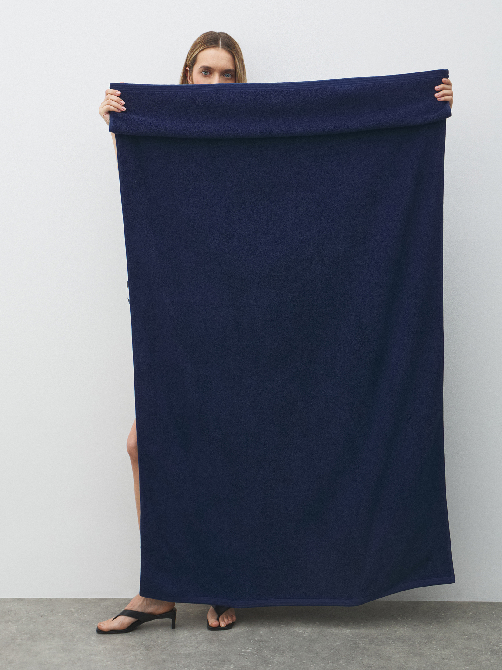 Махровое полотенце-покрывало 100x180 MAISON DAVID 4691313, ночной синий