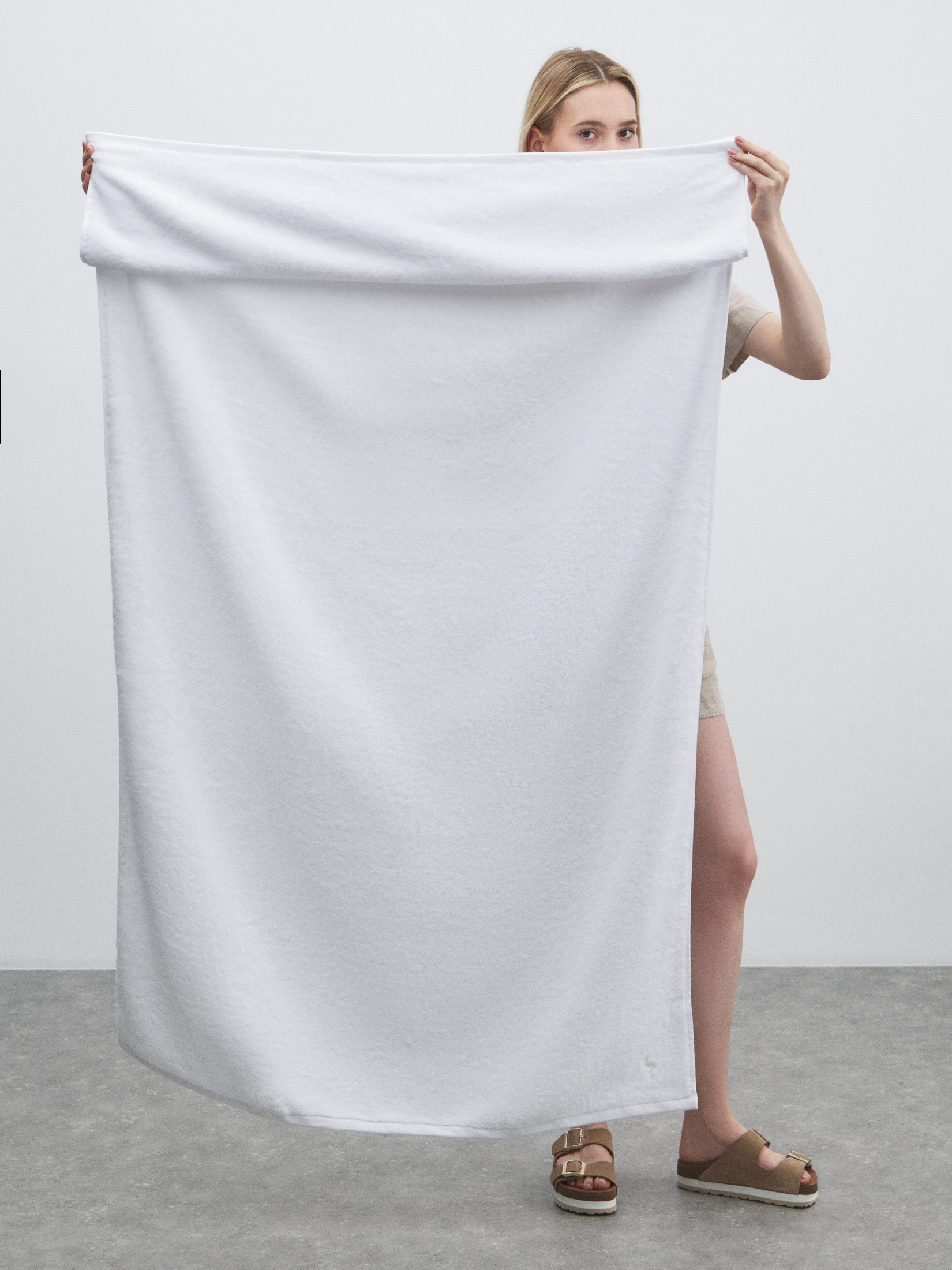 Махровое полотенце-покрывало 100x180 MAISON DAVID 4692394, белый