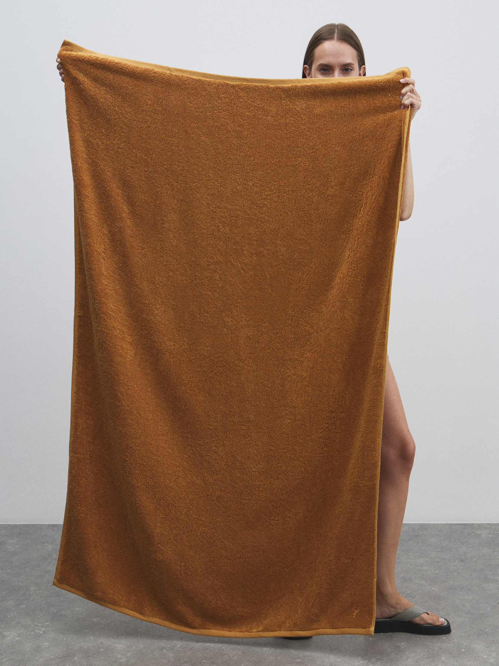 Махровое банное полотенце 100x150 MAISON DAVID 4692218, горчичный