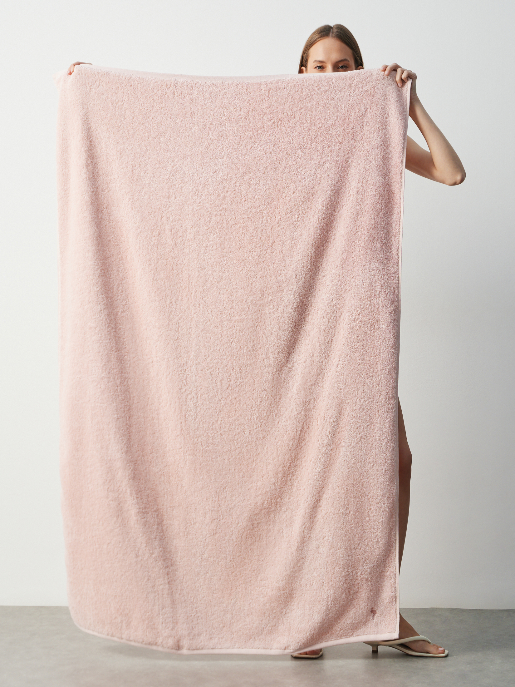 Махровое банное полотенце 100x150 MAISON DAVID 4692320, светло-розовый