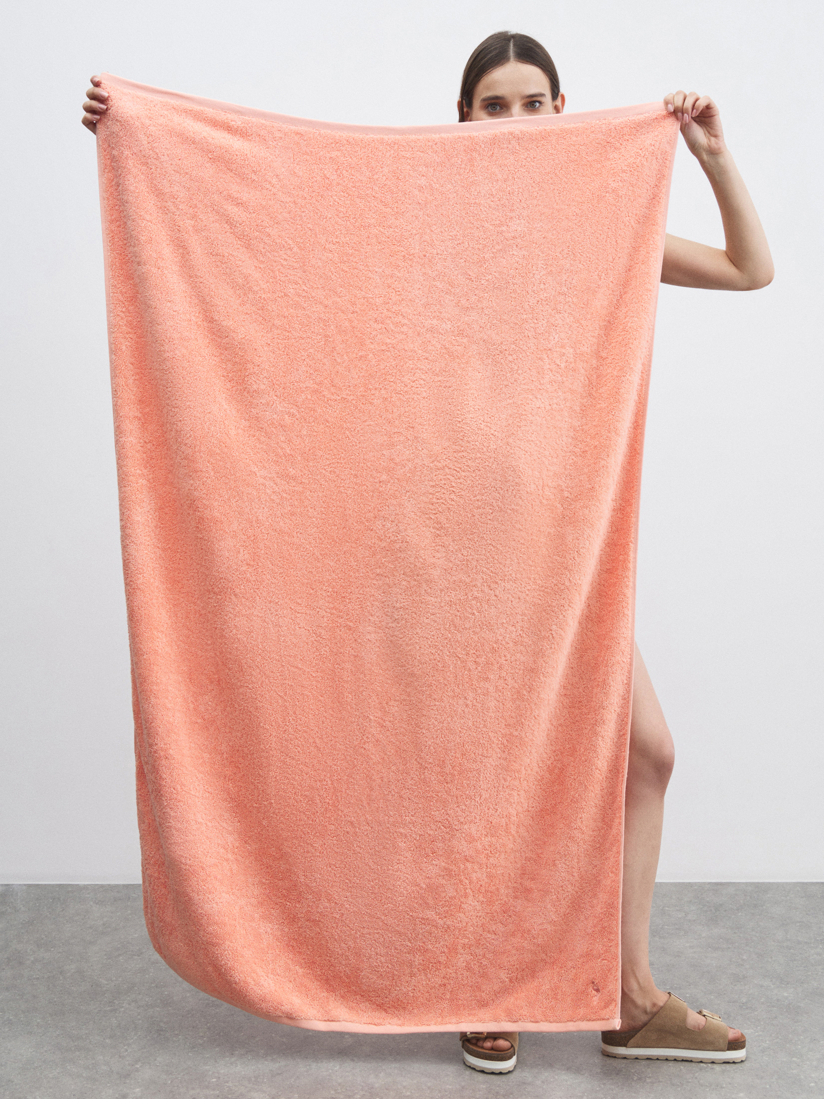 Махровое банное полотенце 100x150 MAISON DAVID 4692307, персиковый