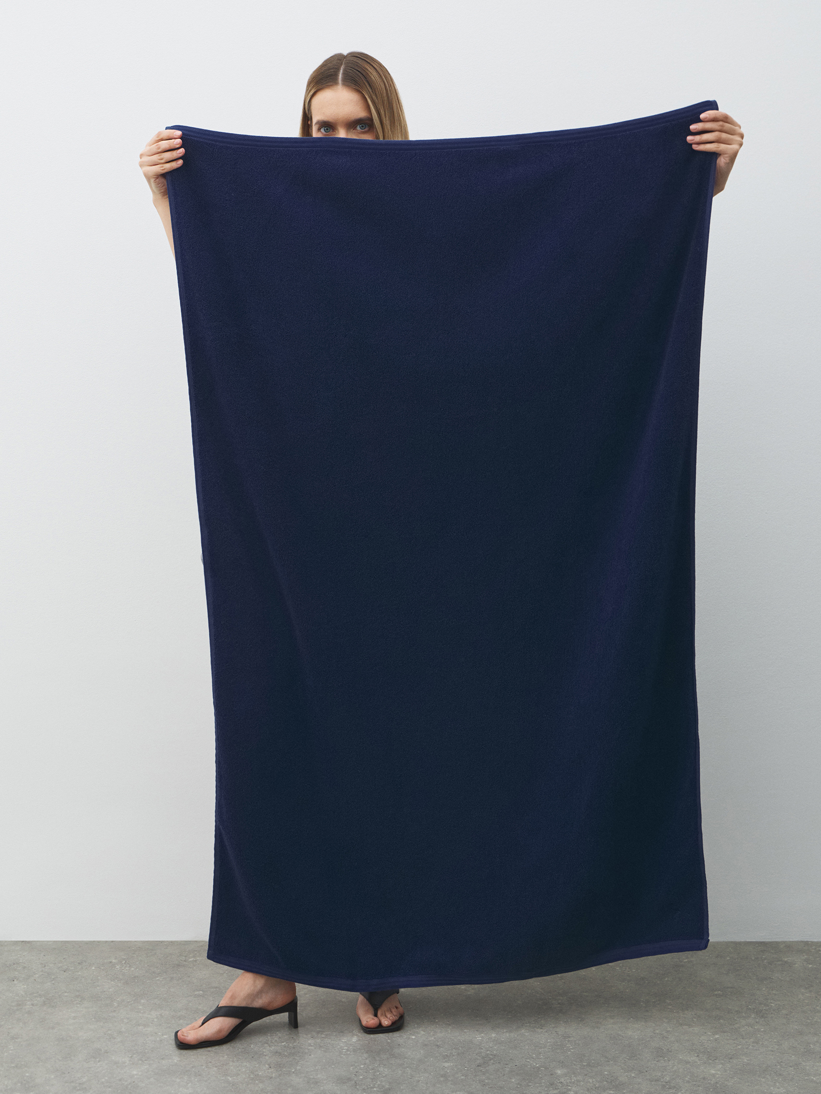 Махровое банное полотенце 100x150 MAISON DAVID 4691196, ночной синий