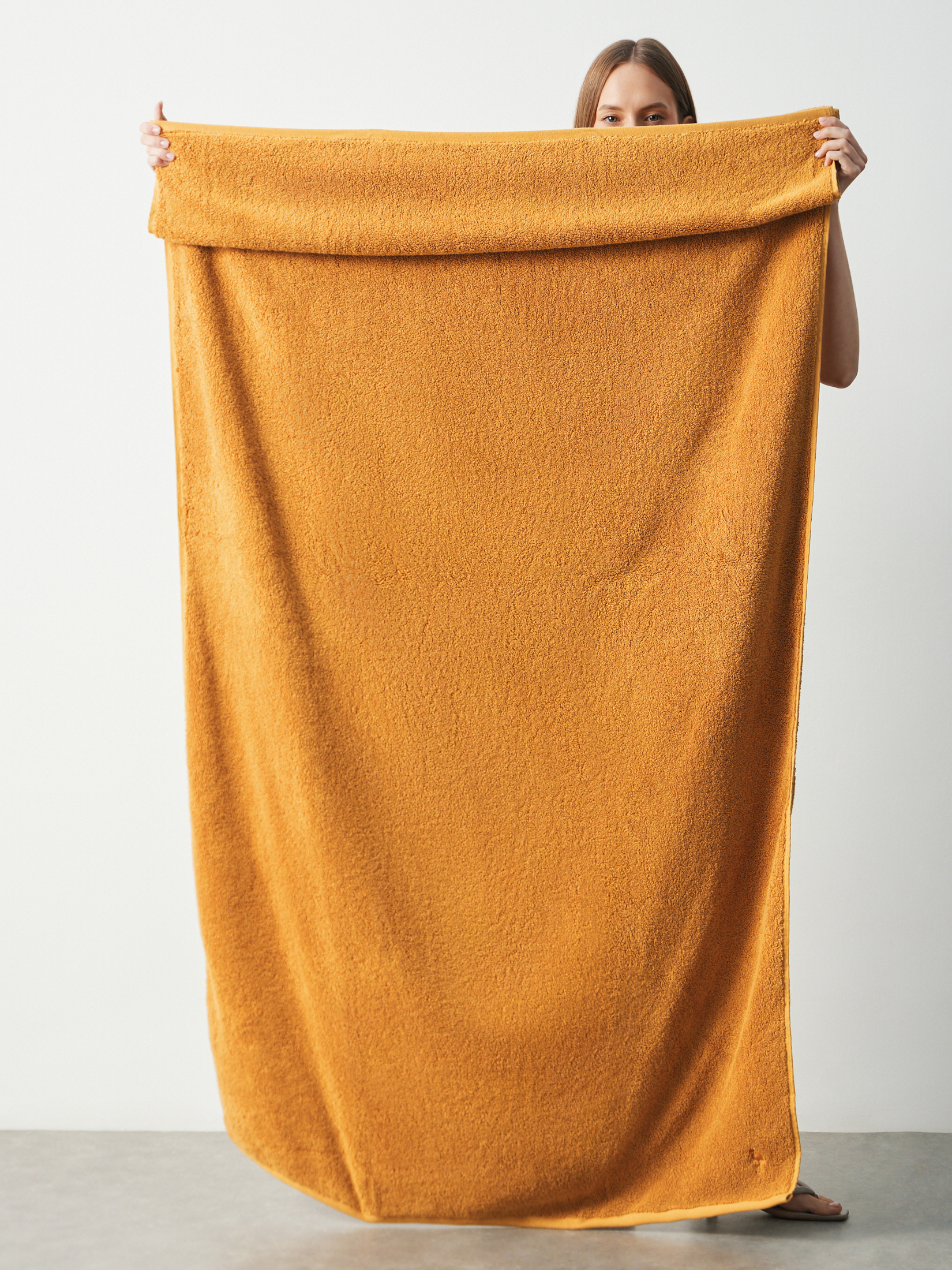 Махровое полотенце-покрывало 100x180 MAISON DAVID 4692357, горчичный