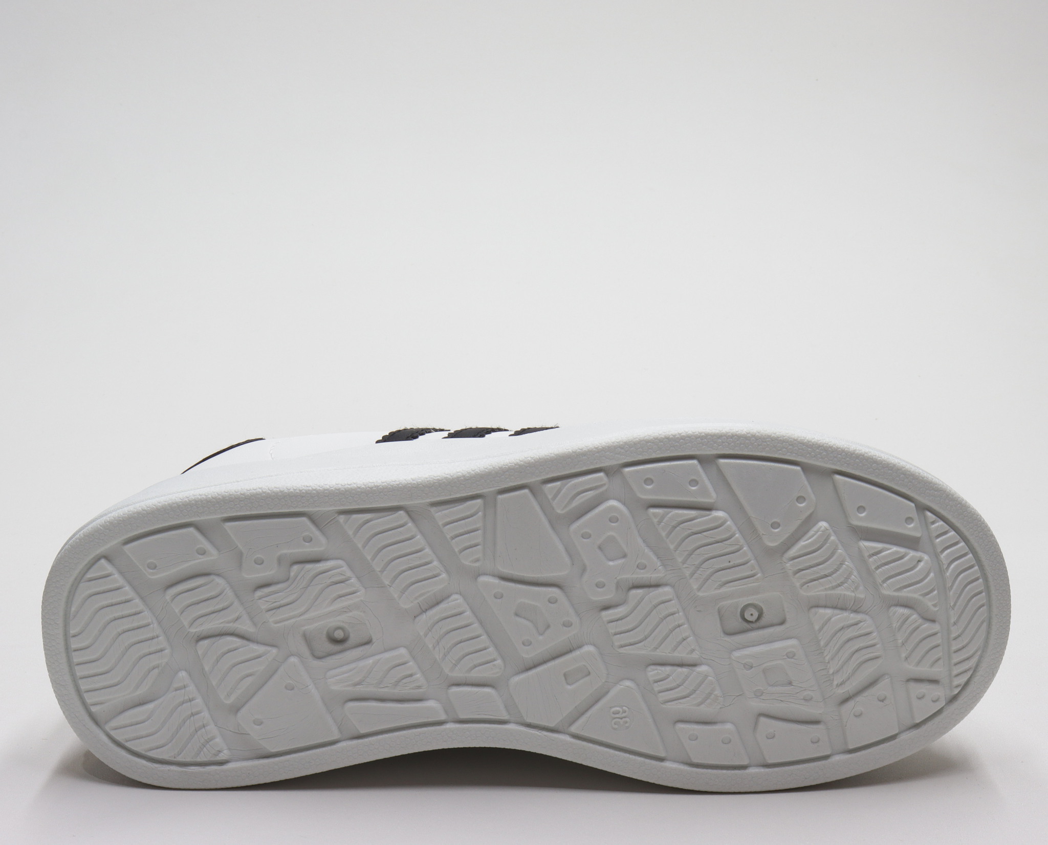 СКИДКА!Цена была 690р.Кроссовки (36-41)р. / шт. H3/3