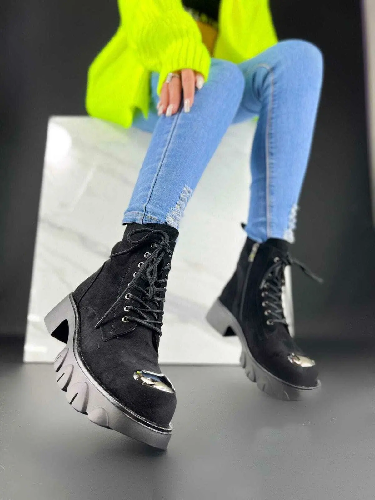 СКИДКА!Цена была 1728р.Ботинки (36-40)р. / шт. E216