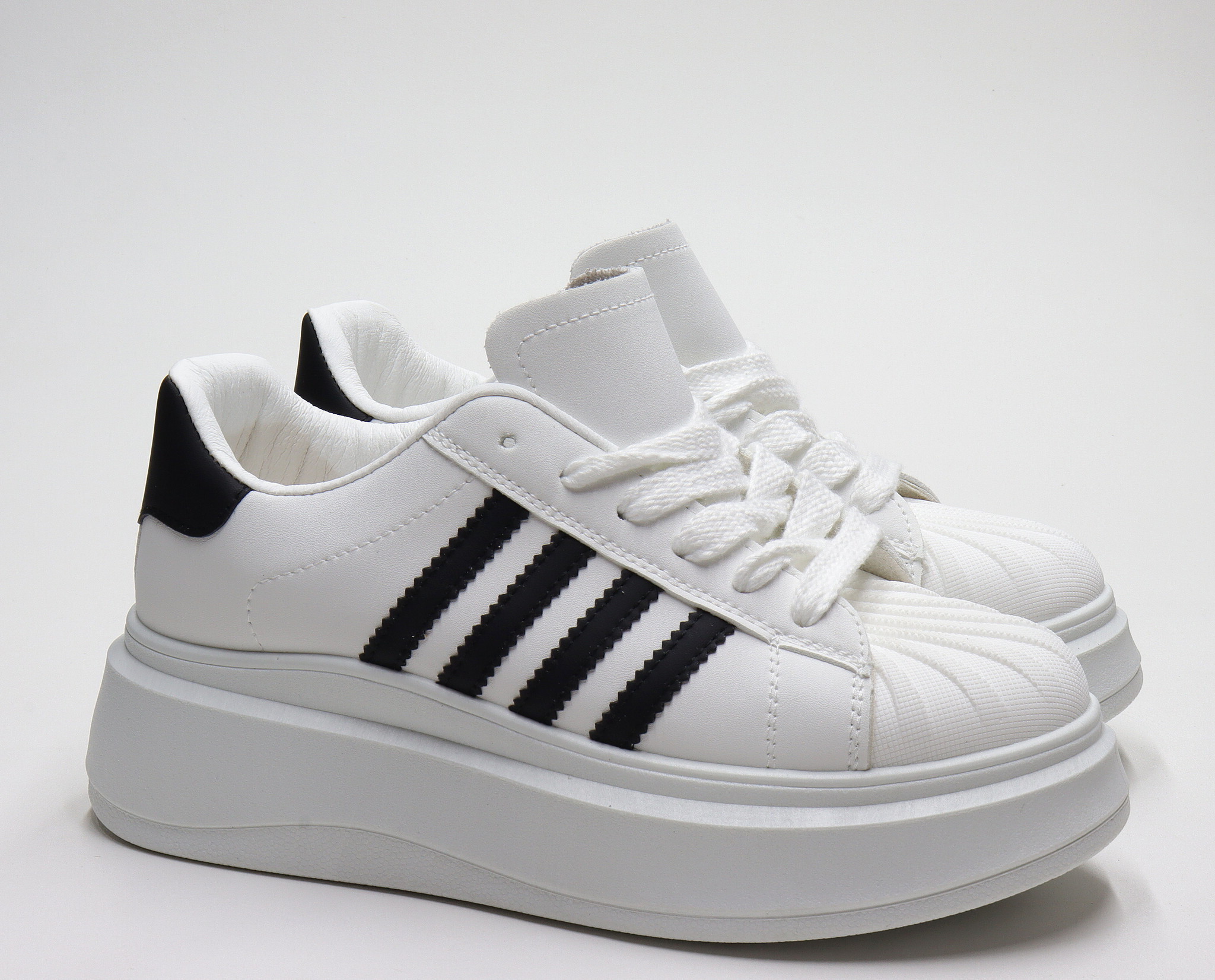 СКИДКА!Цена была 690р.Кроссовки (36-41)р. / шт. H3/3