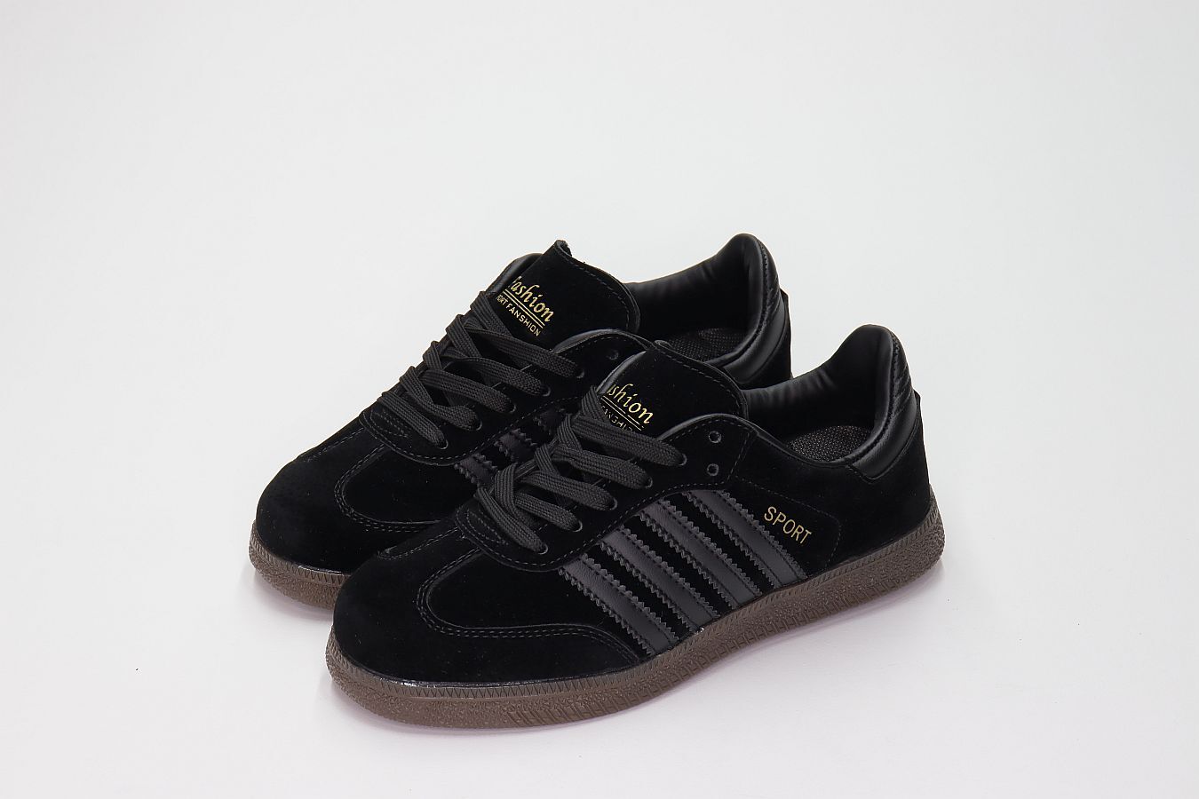 СКИДКА!Цена была 742р.Кроссовки (36-41)р. / шт. P127-10