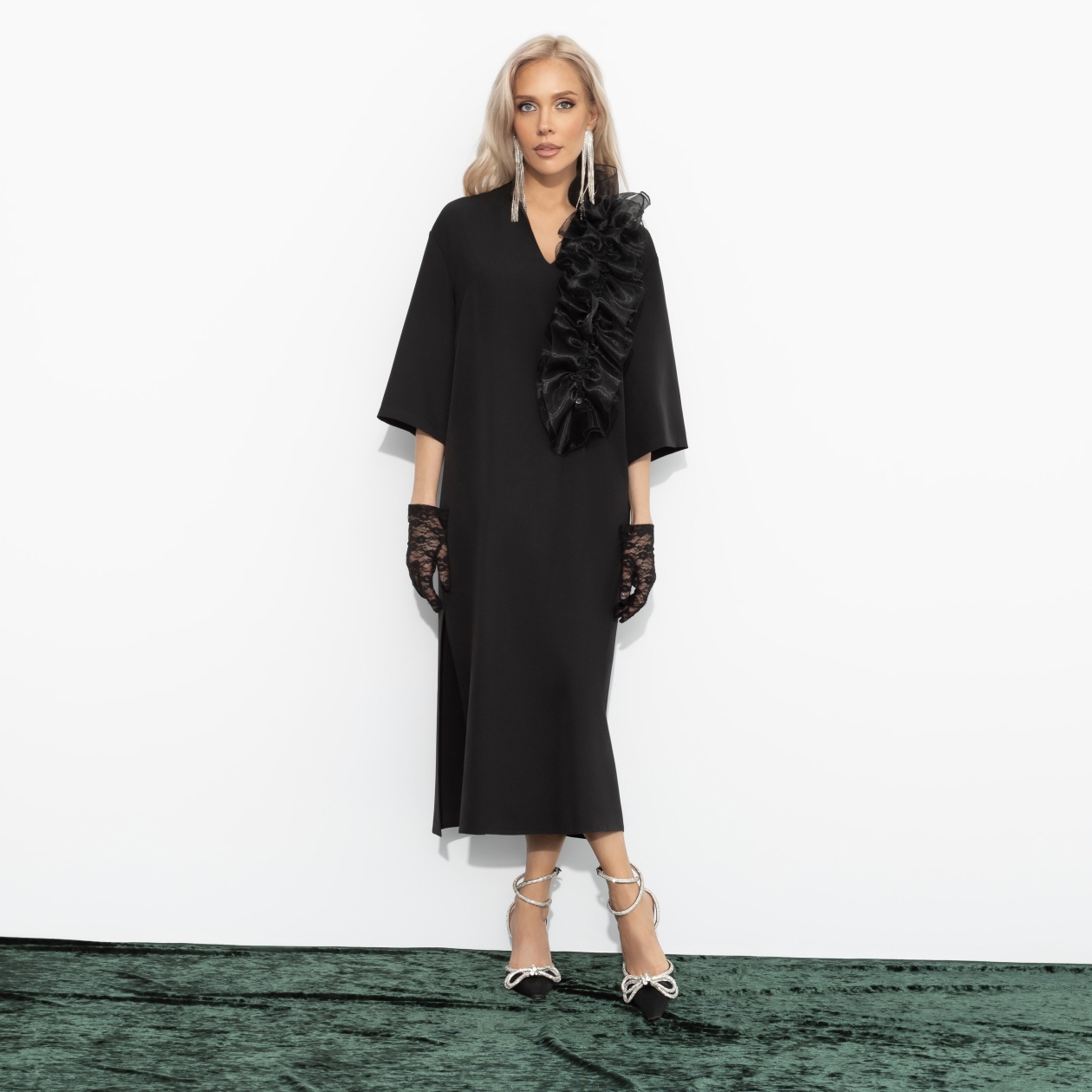 Платье с разрезом, Сияние глянца (чёрное)