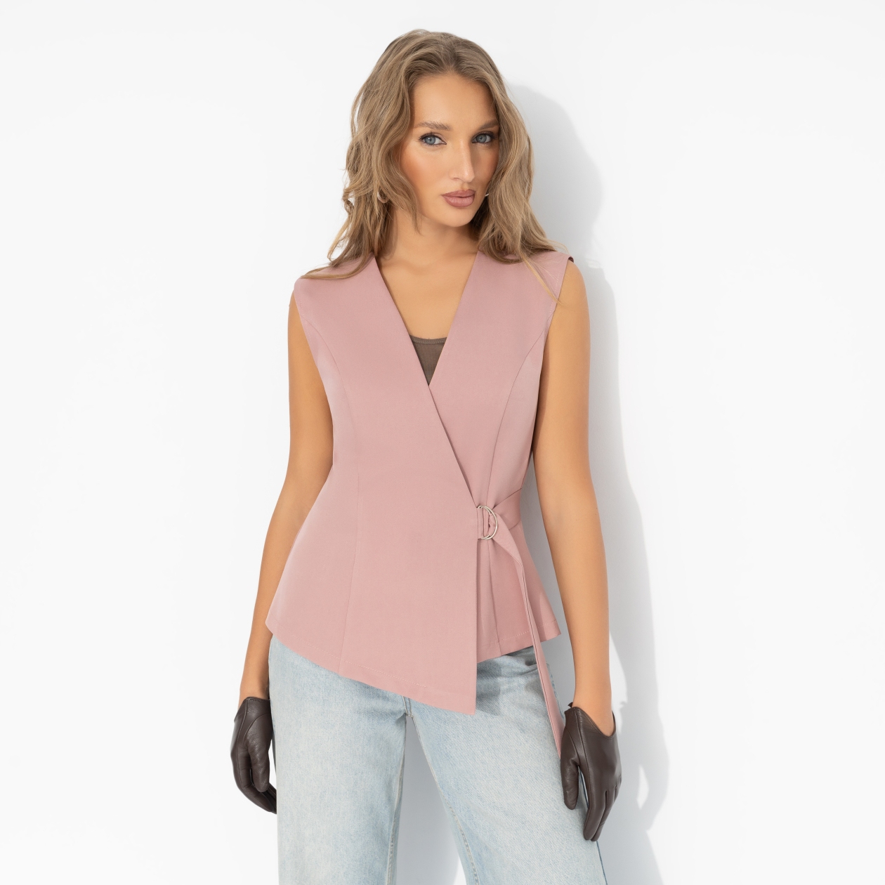 Жилет приталенного силуэта, Сила пастели