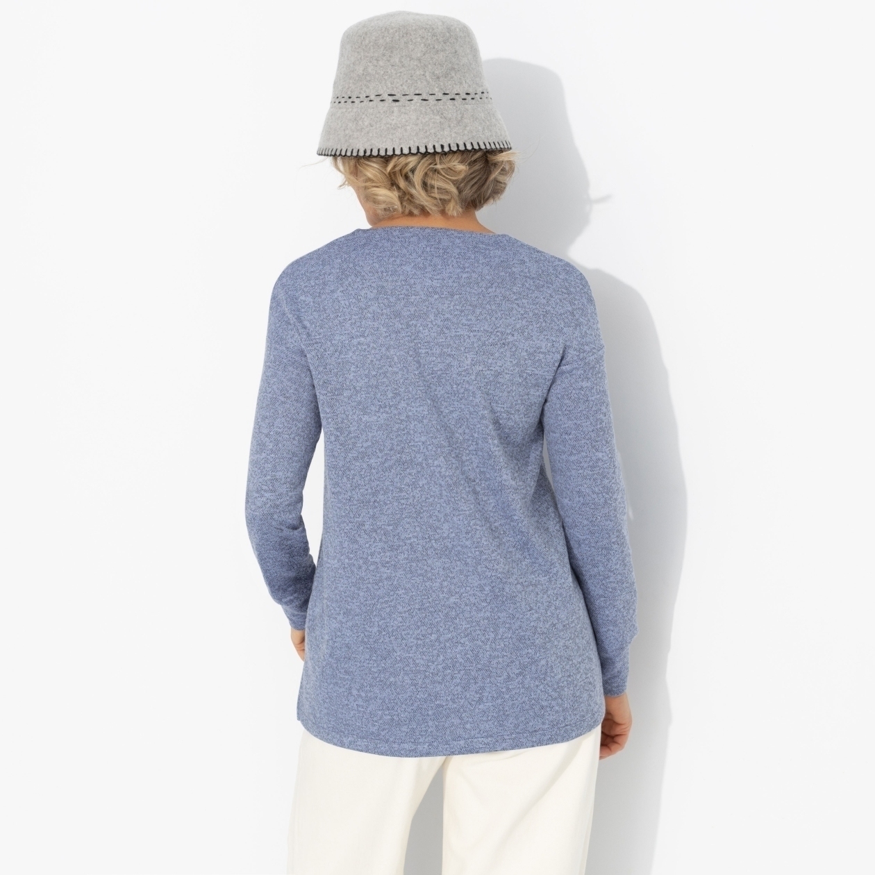 Лонгслив из мягкого трикотажа, Мелодия цвета (голубой)