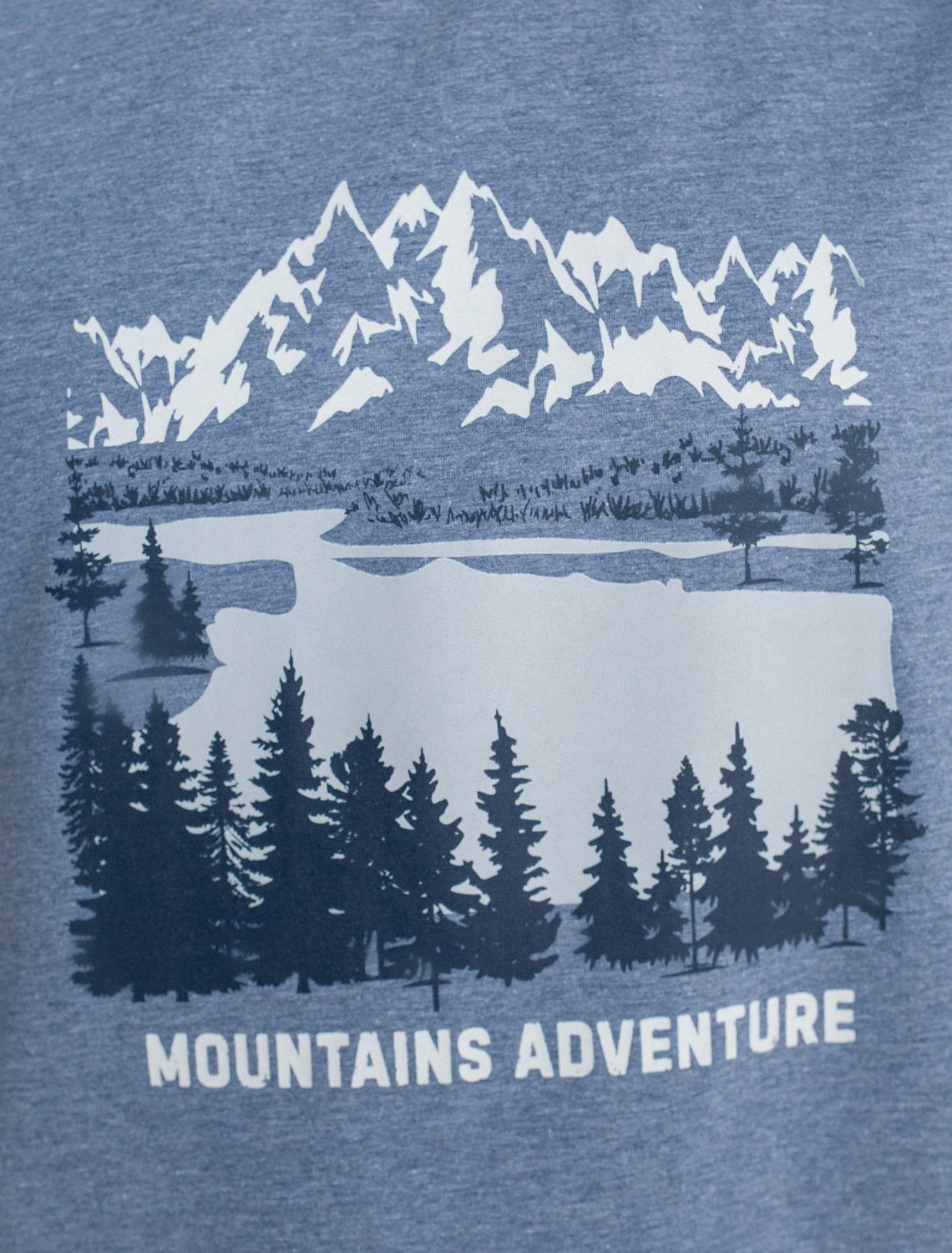 Футболка из премиального хлопка с авторским принтом