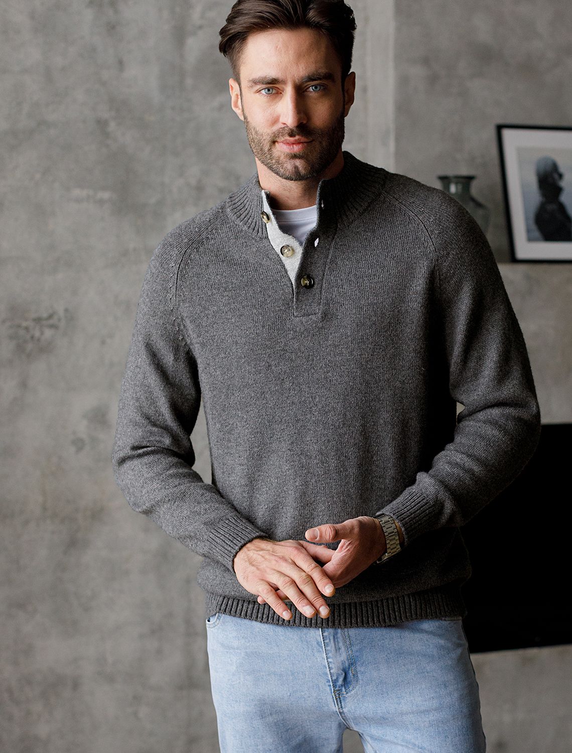 Свитер из теплой пряжи с шерстью с застежкой на крупные пуговицы