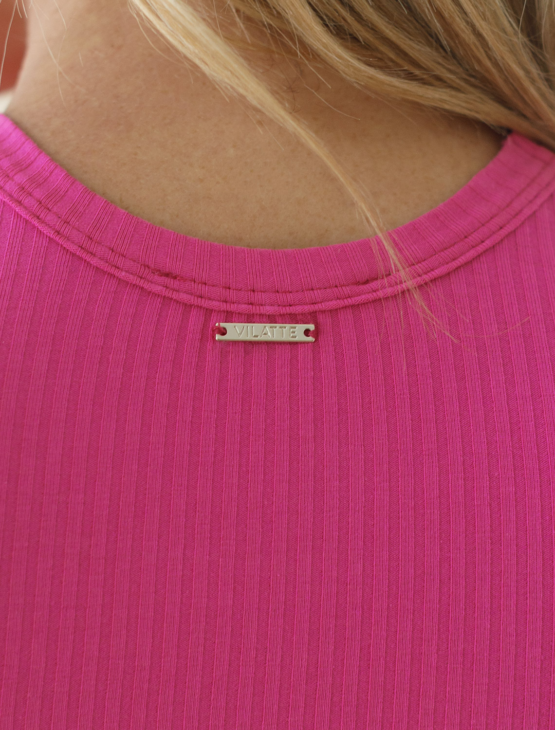 Топ из трикотажа в широкий рубчик