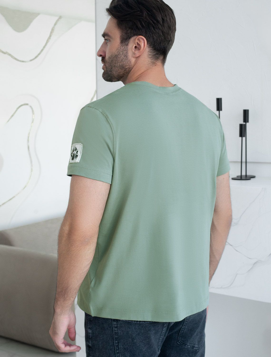 Футболка из премиального хлопка с авторским принтом