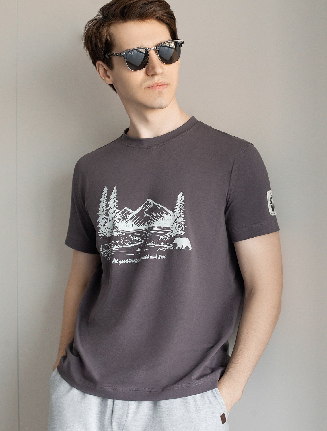 Футболка из премиального хлопка с авторским принтом