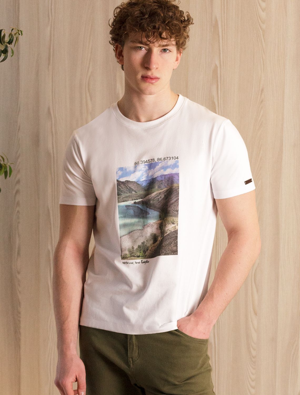 Футболка из премиального хлопка с авторским принтом